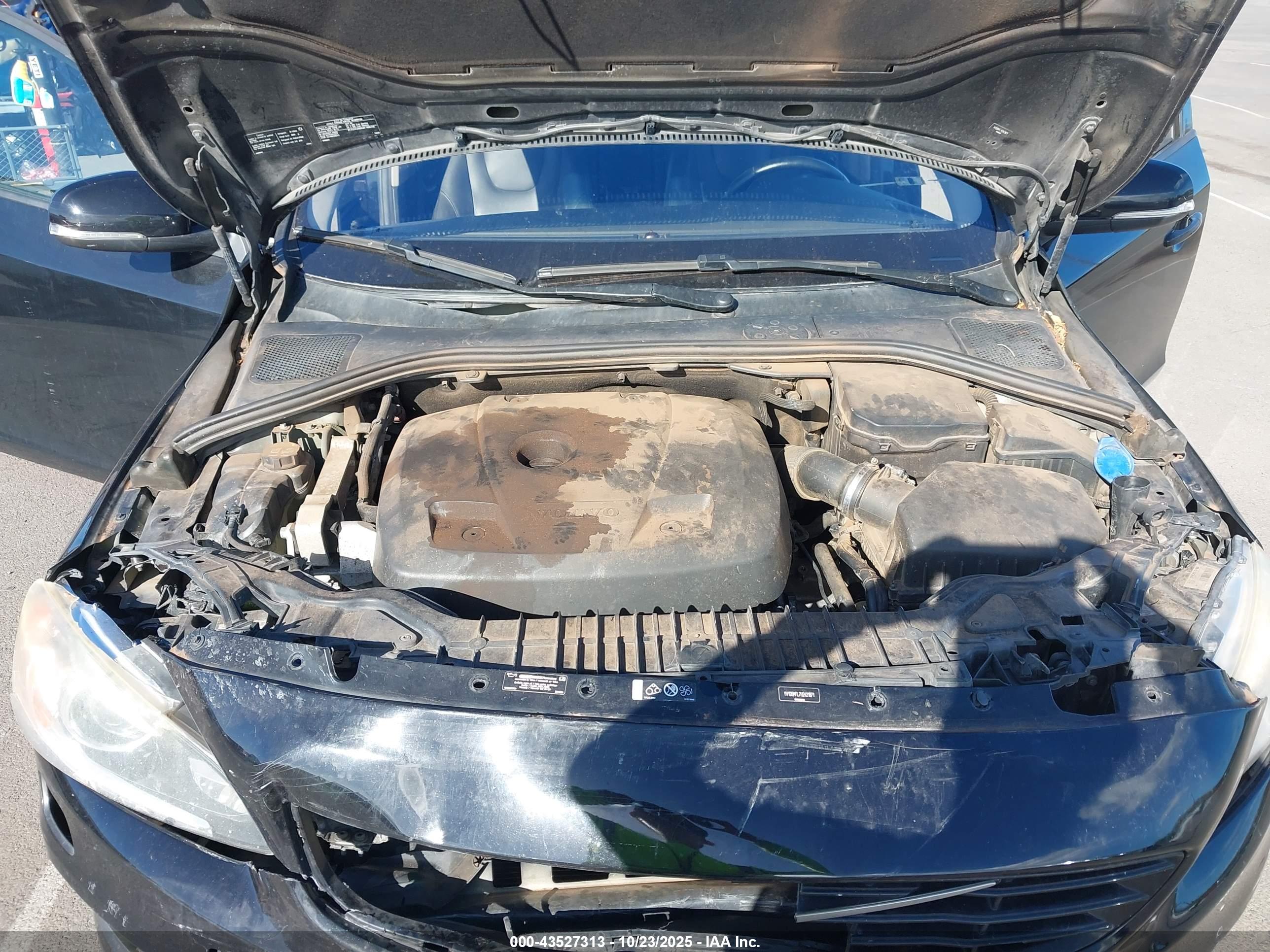 VOLVO S60 image 10