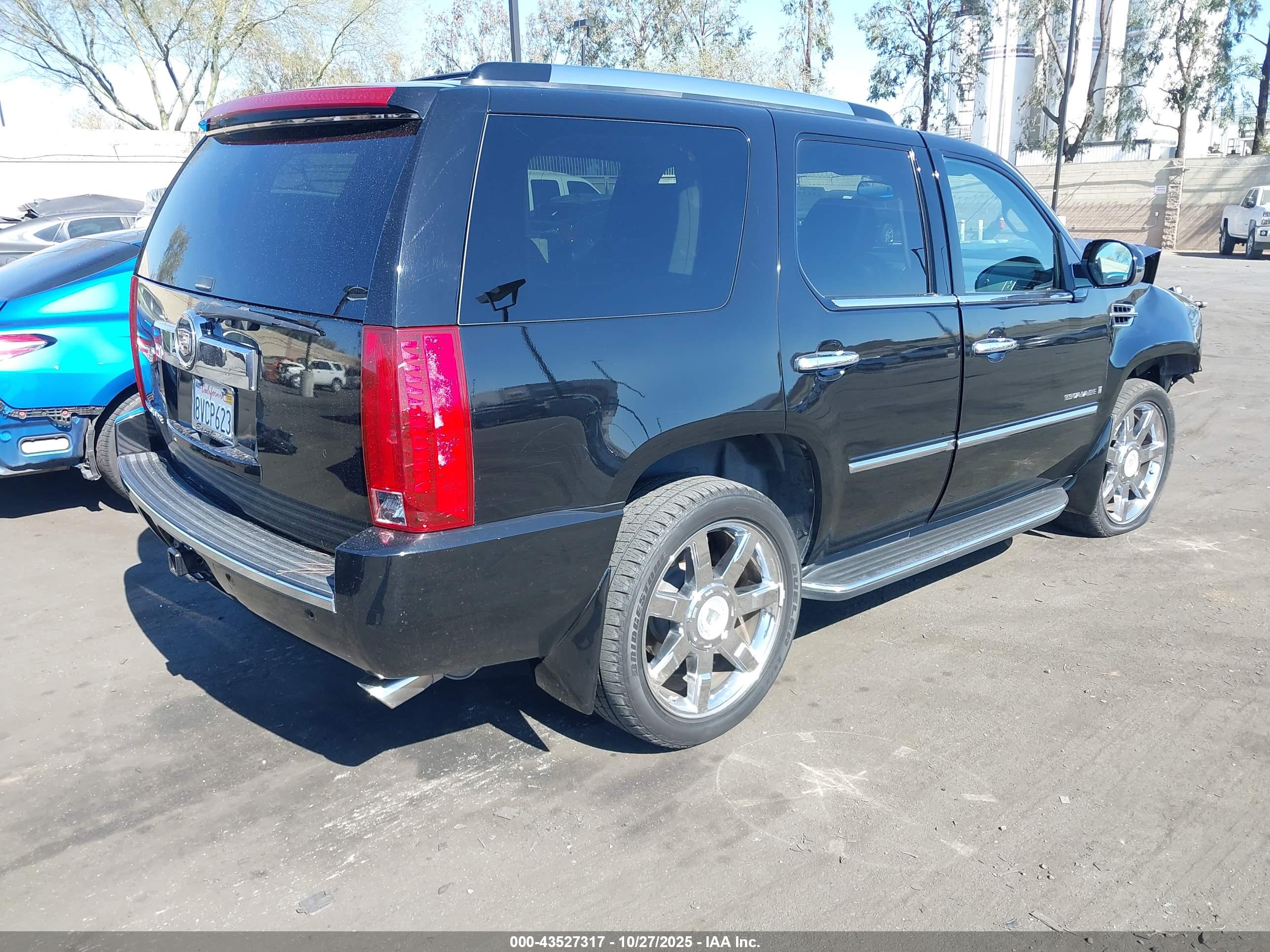 CADILLAC ESCALADE image 4