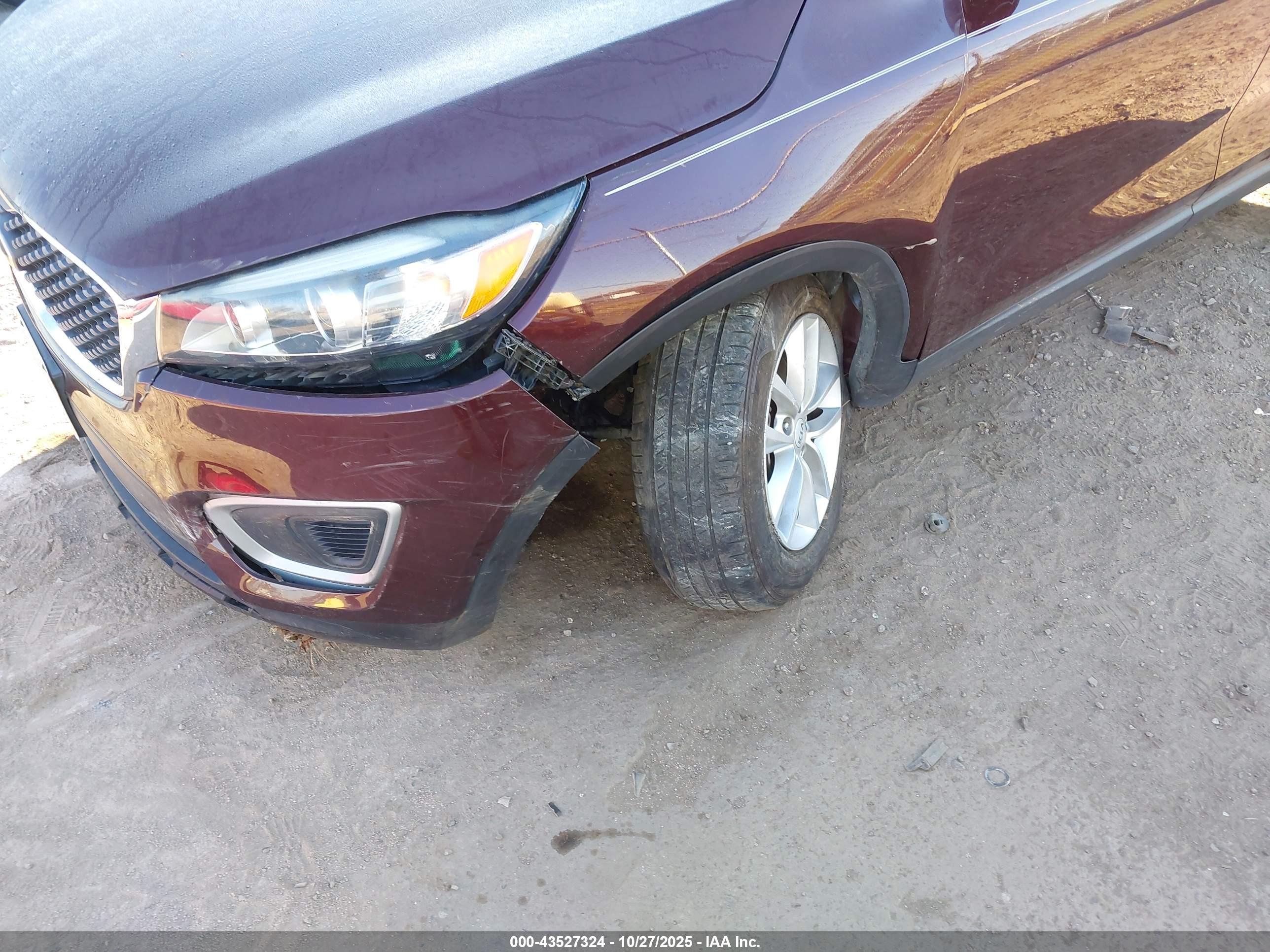 KIA SORENTO image 6