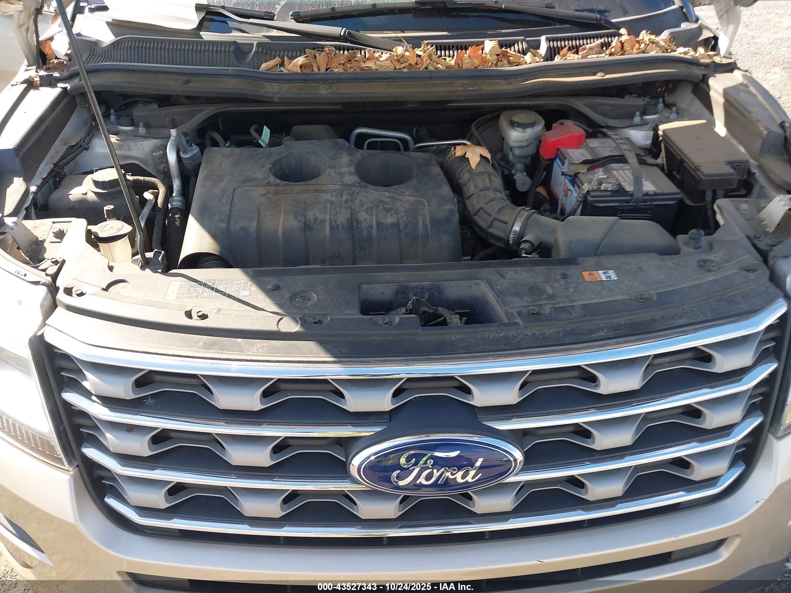 FORD EXPLORER image 10