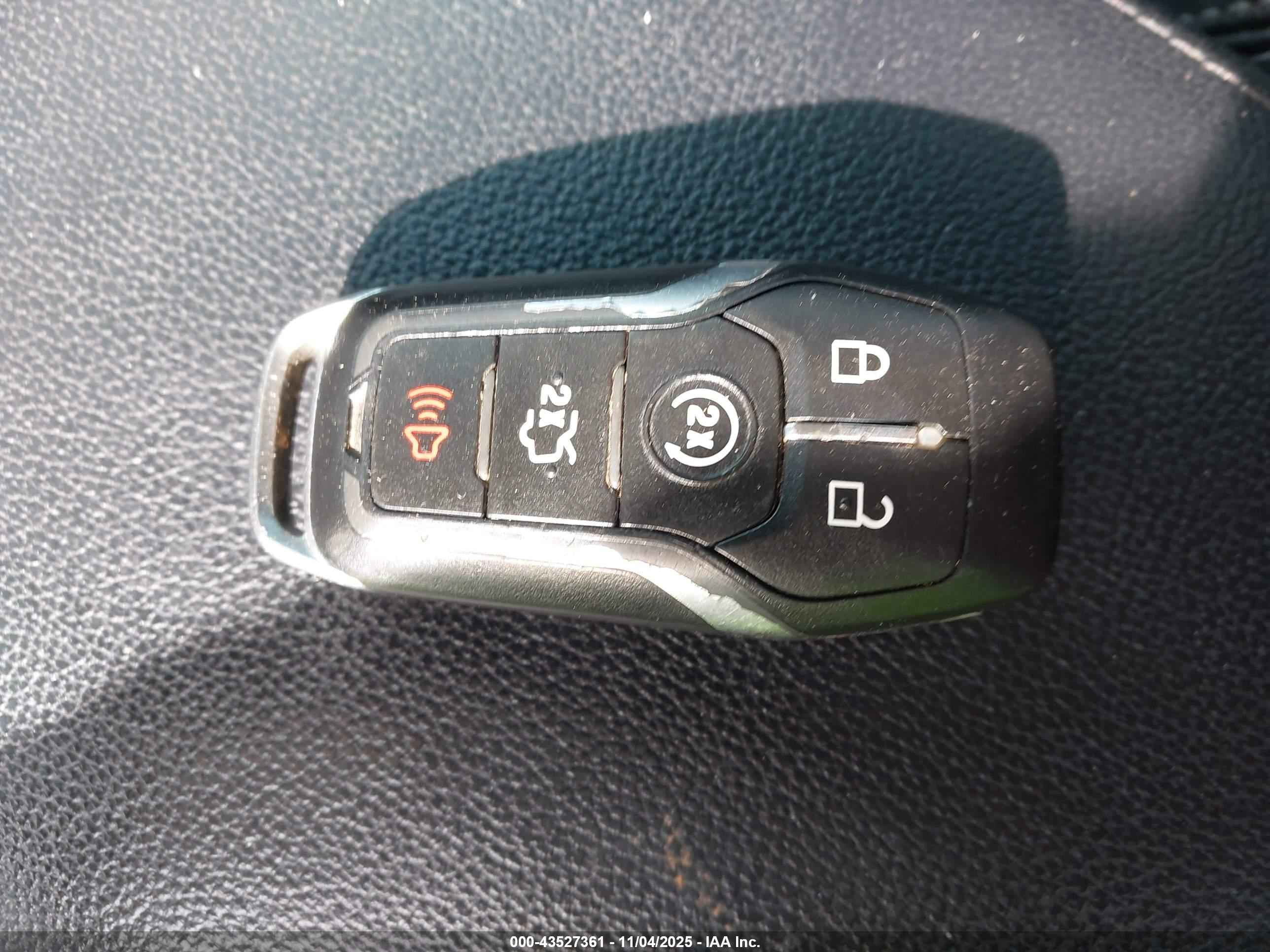 FORD EXPLORER image 11