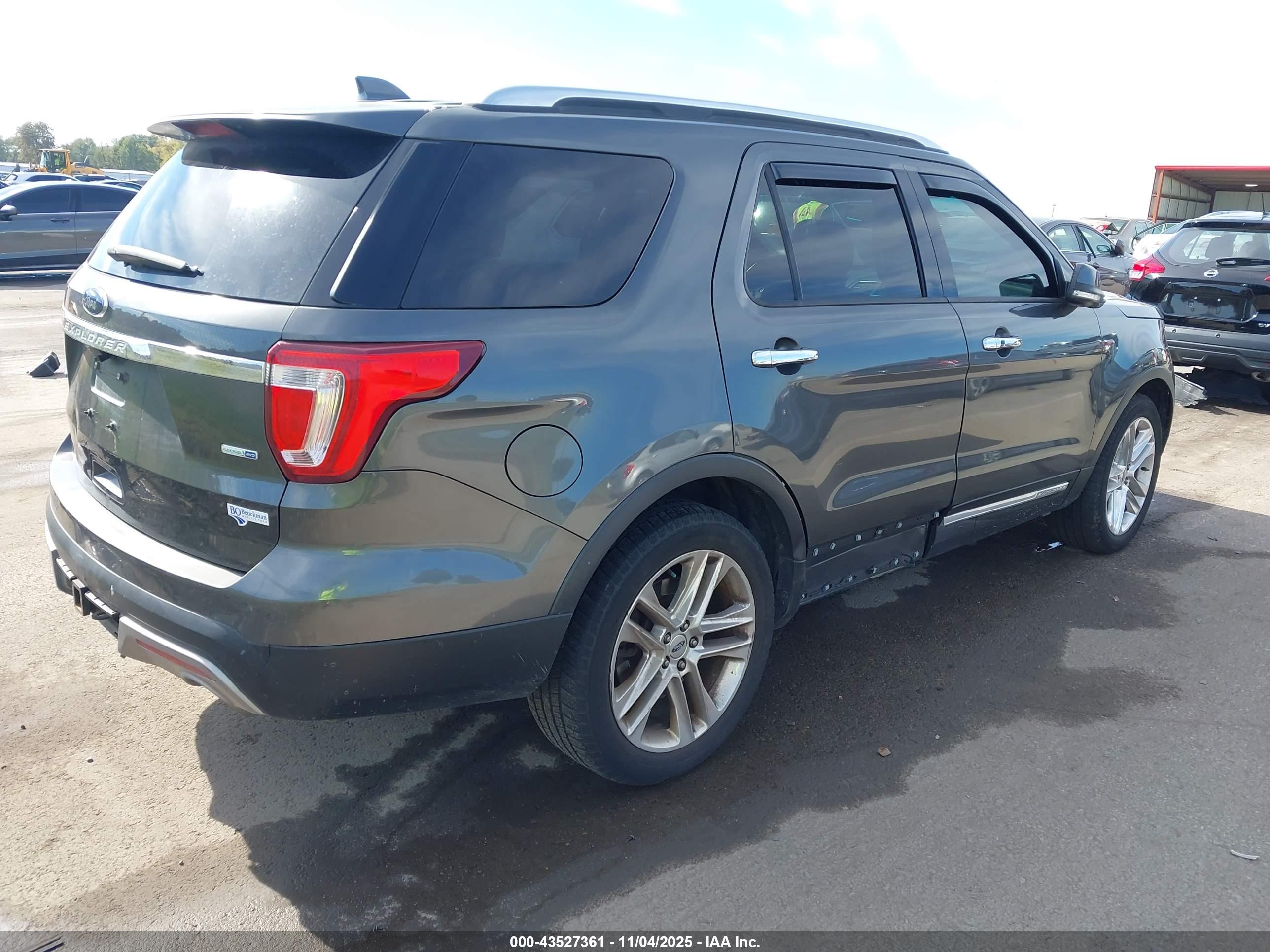 FORD EXPLORER image 4