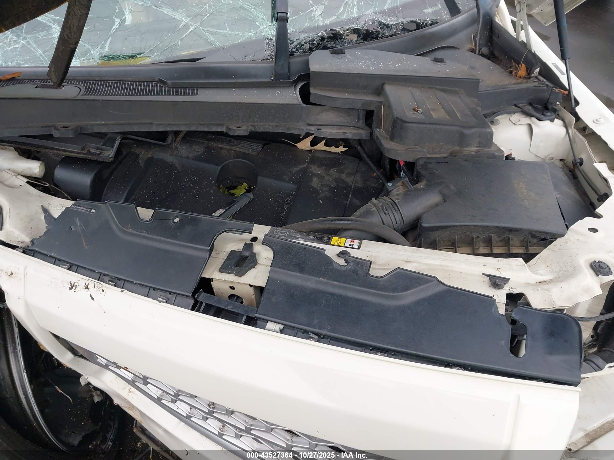 LAND ROVER image 10