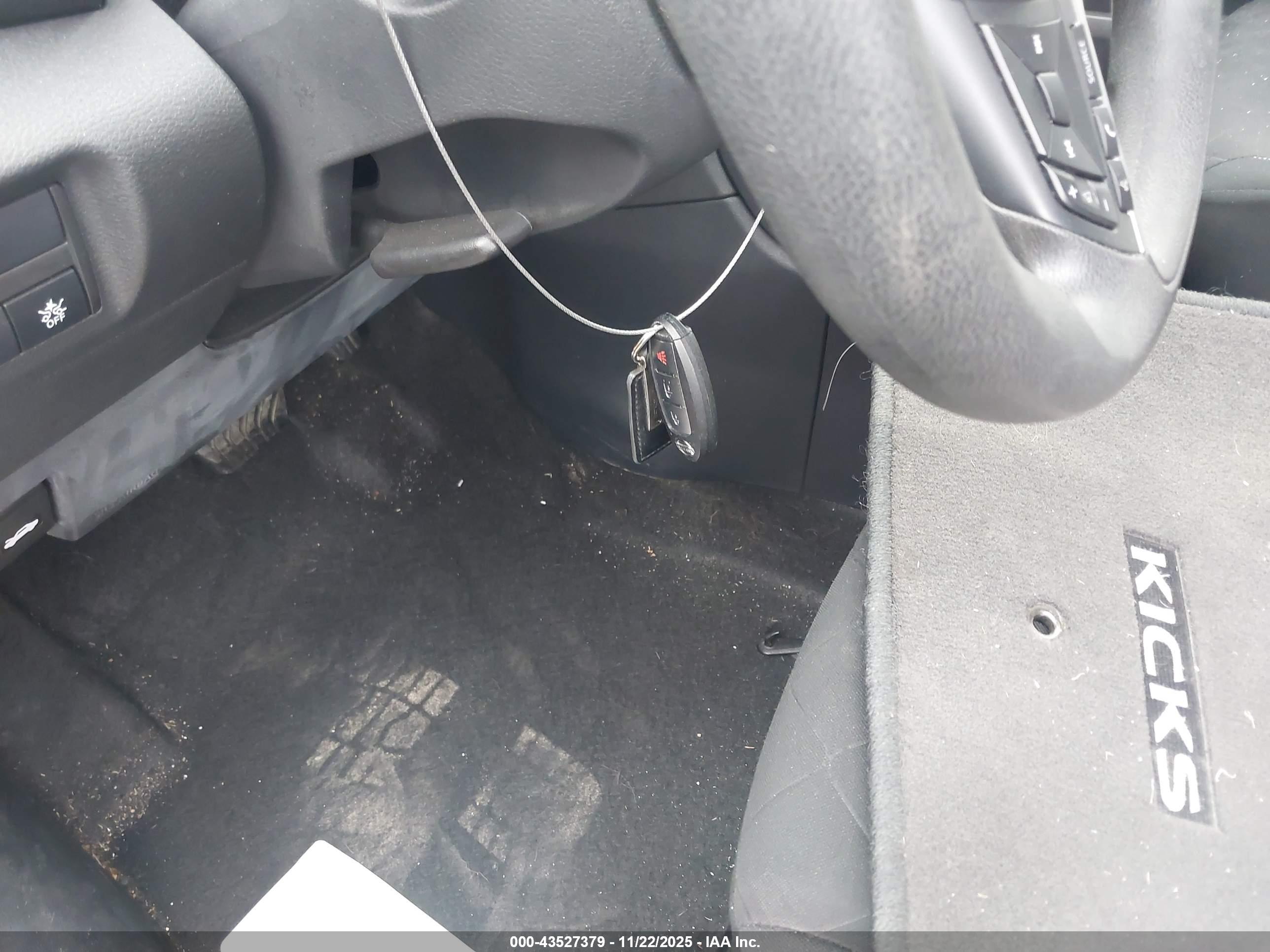 NISSAN KICKS image 11