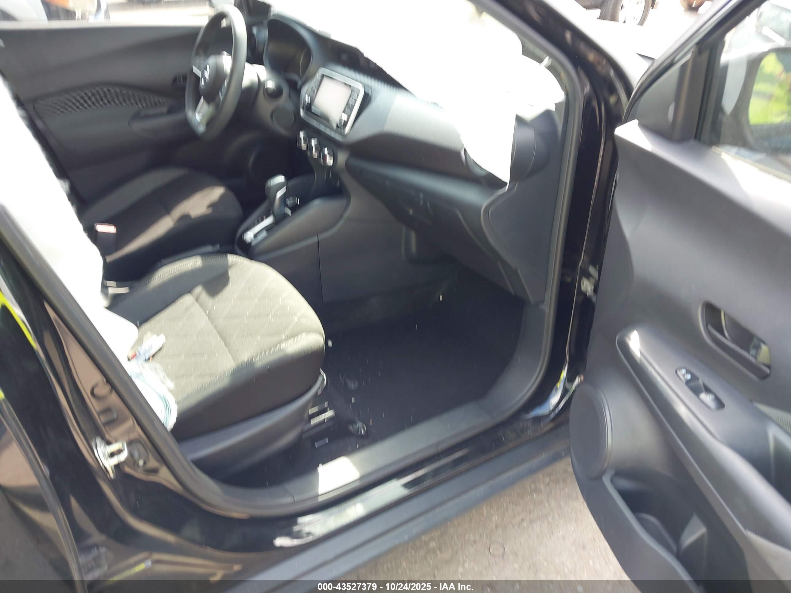 NISSAN KICKS image 5