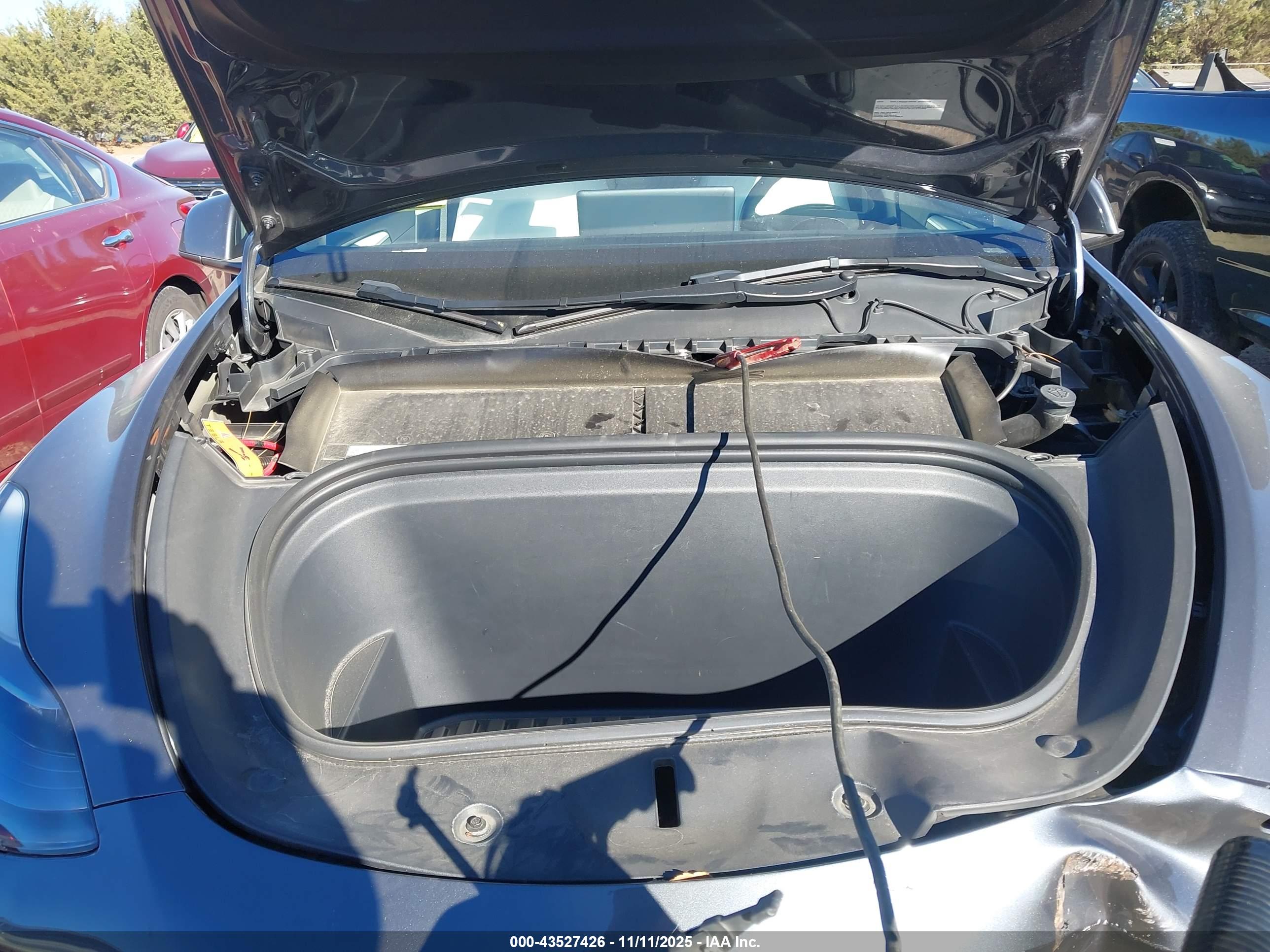 TESLA MODEL image 10