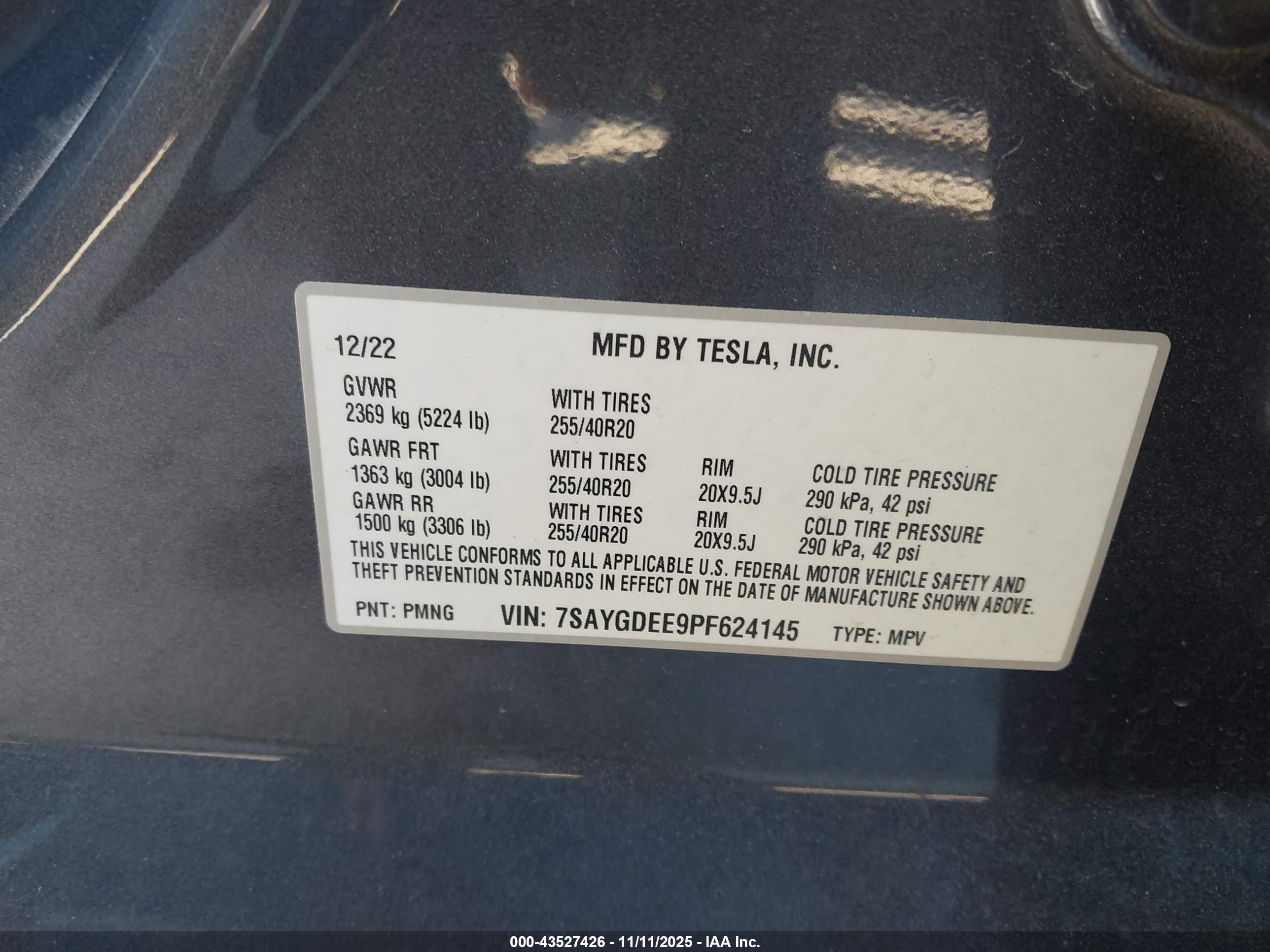 TESLA MODEL image 9