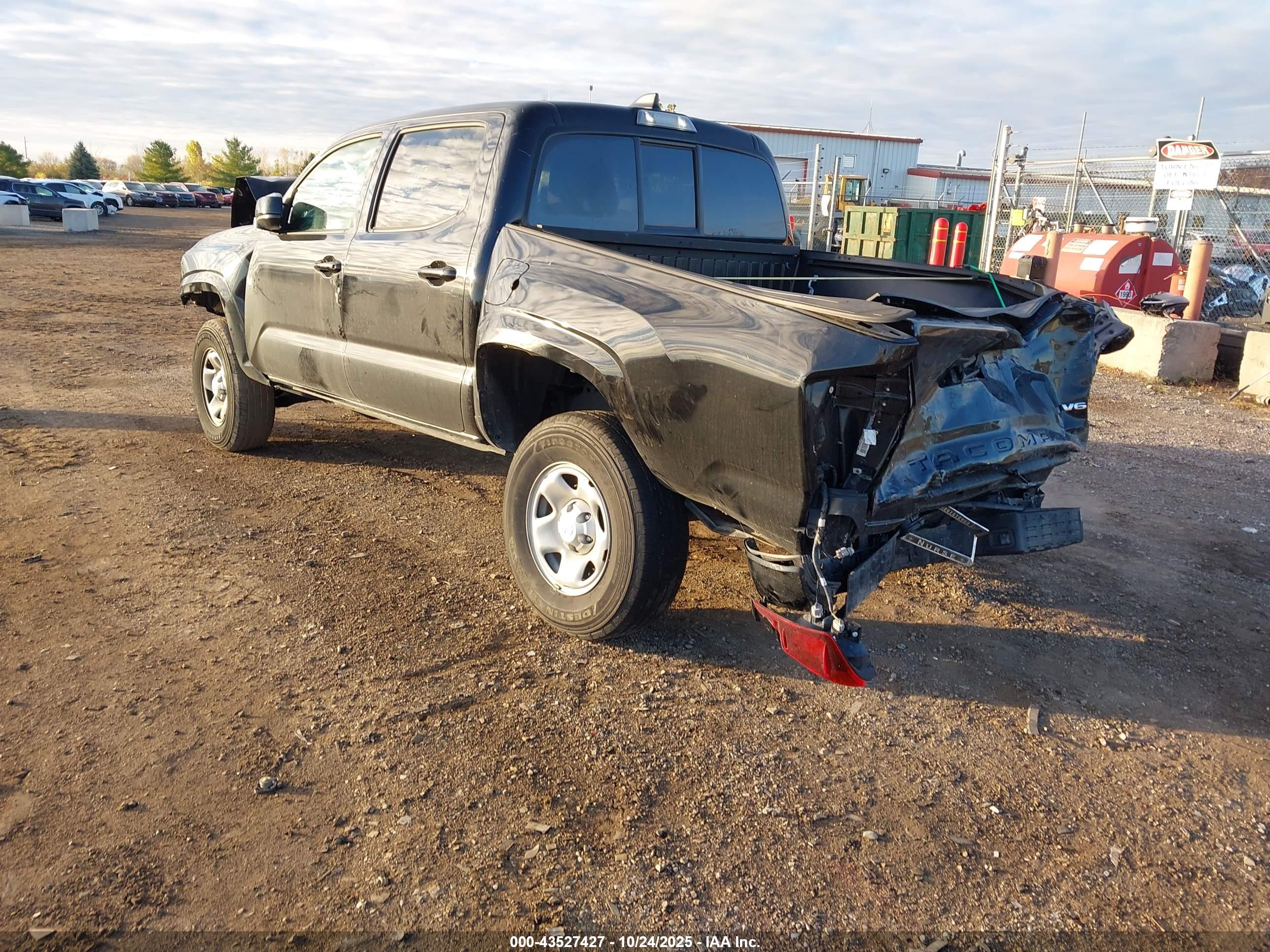 TOYOTA TACOMA image 3