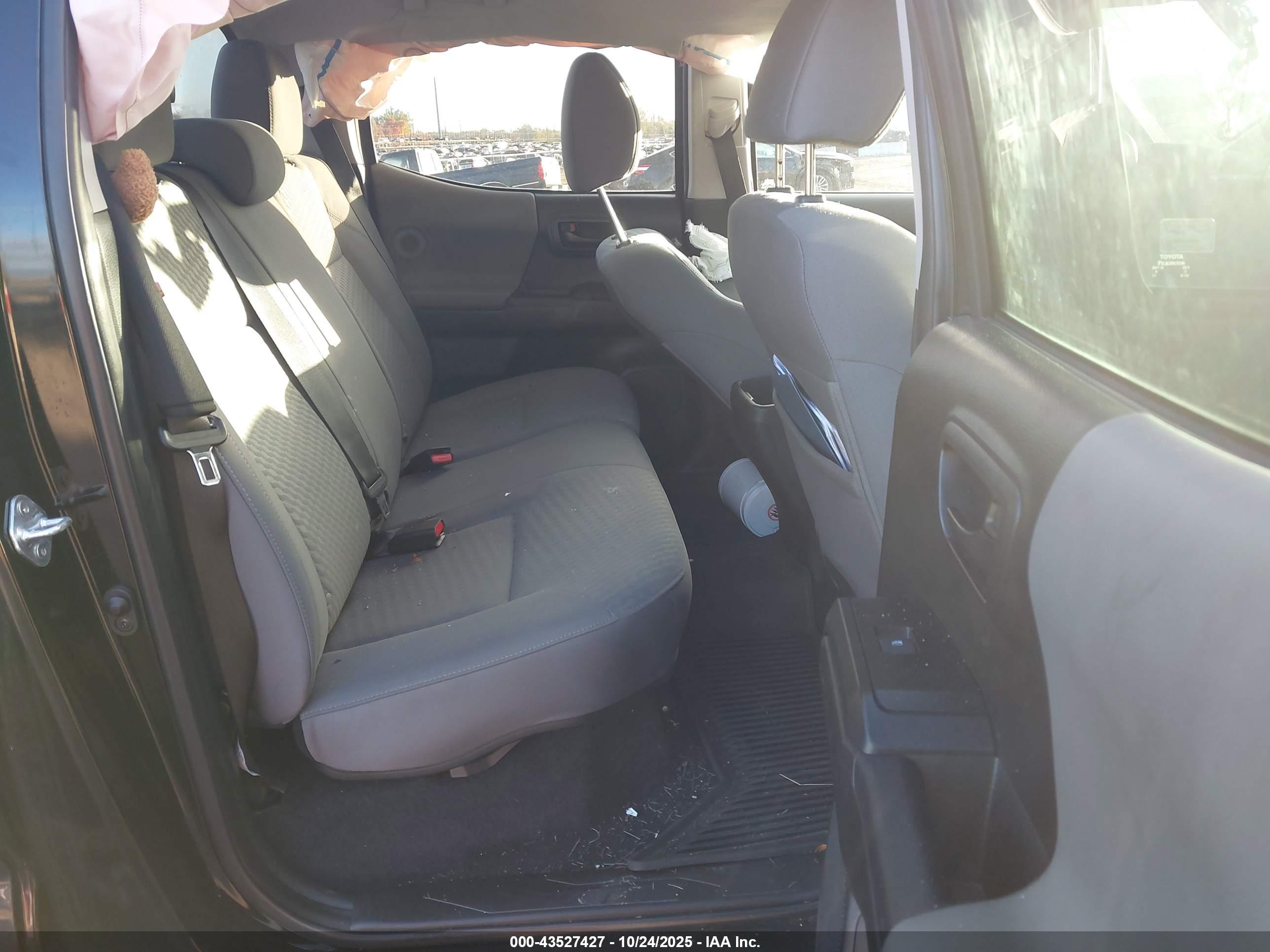 TOYOTA TACOMA image 8