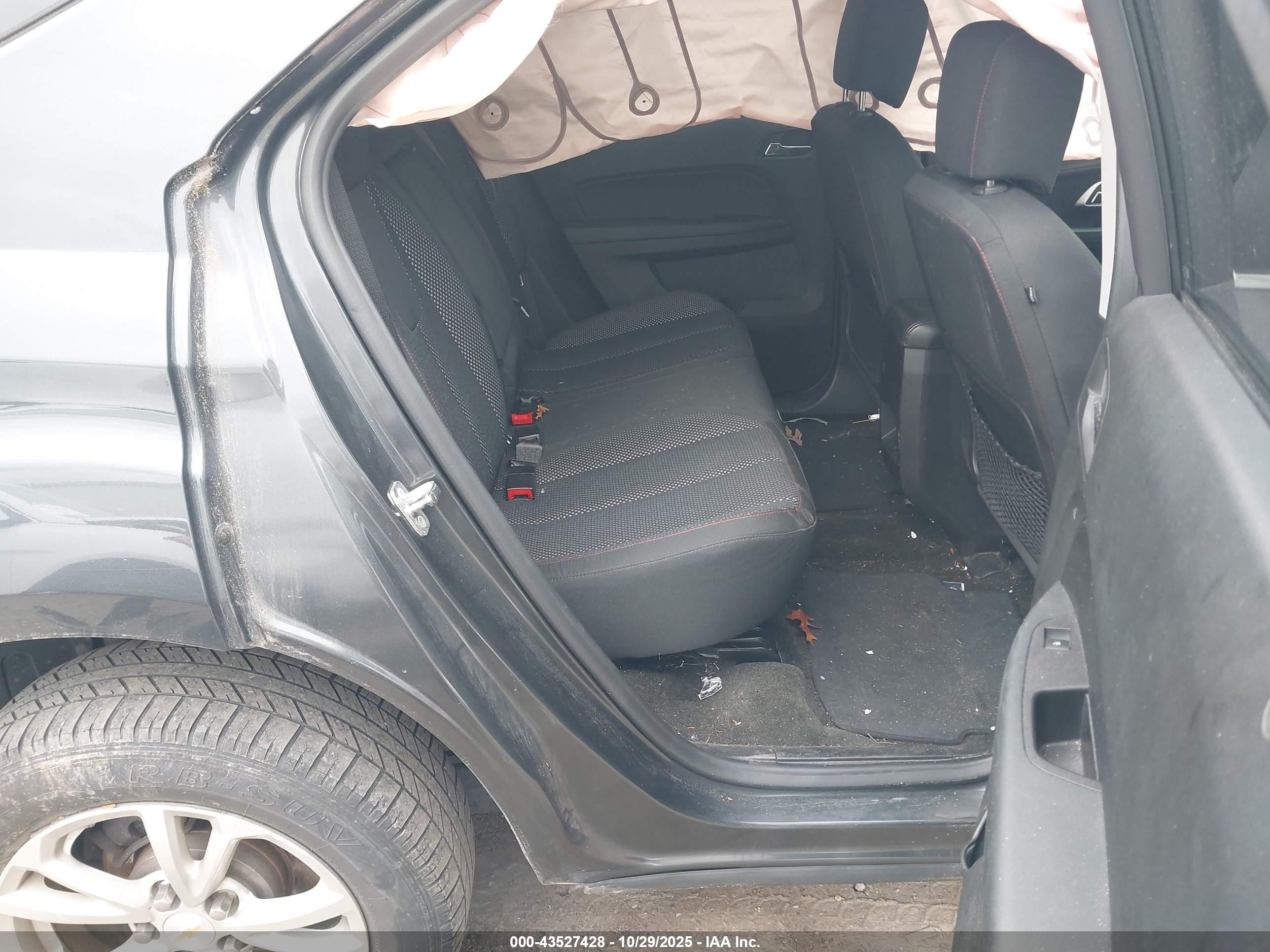 CHEVROLET EQUINOX image 8