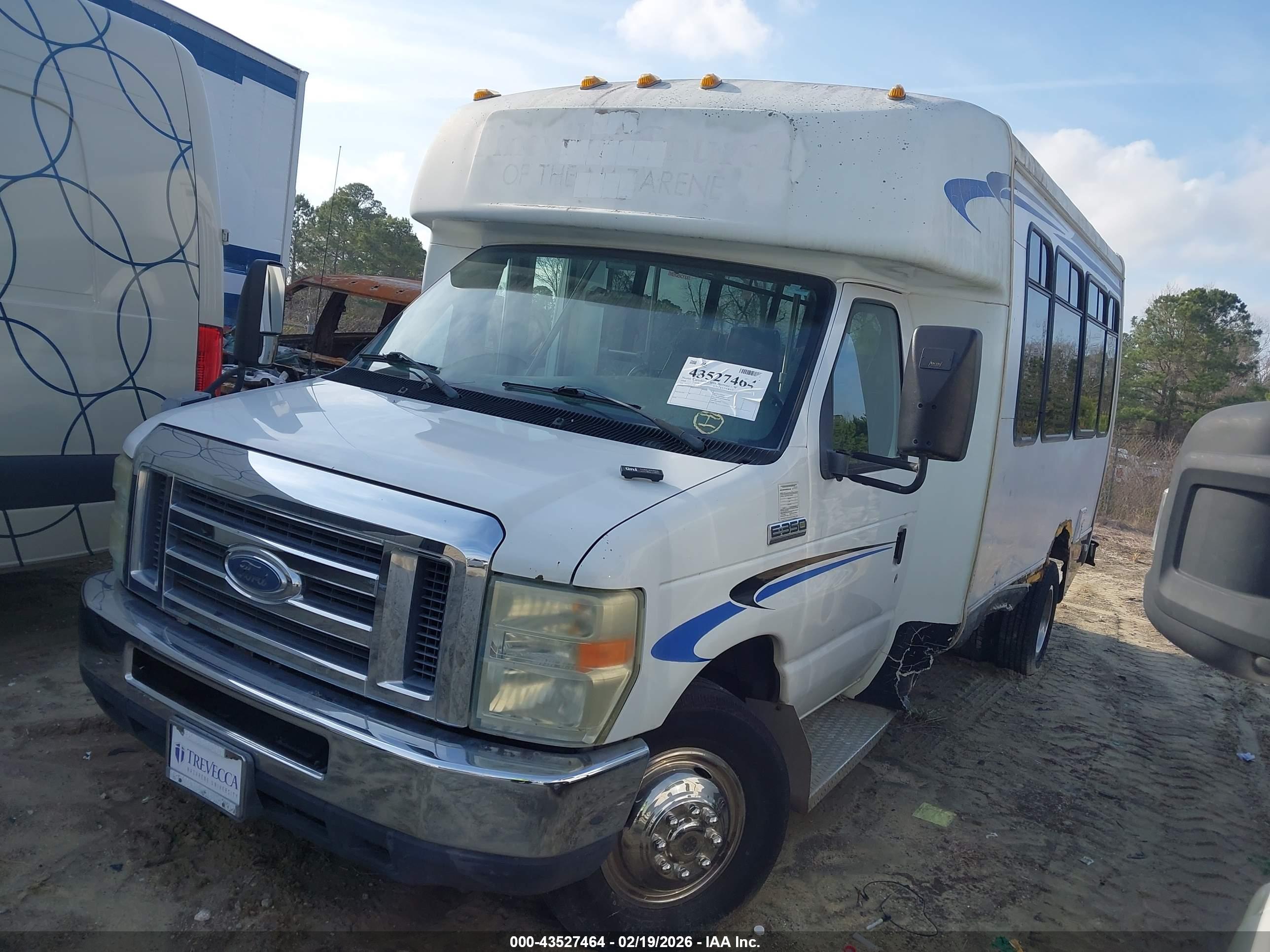 FORD E-350 image 2