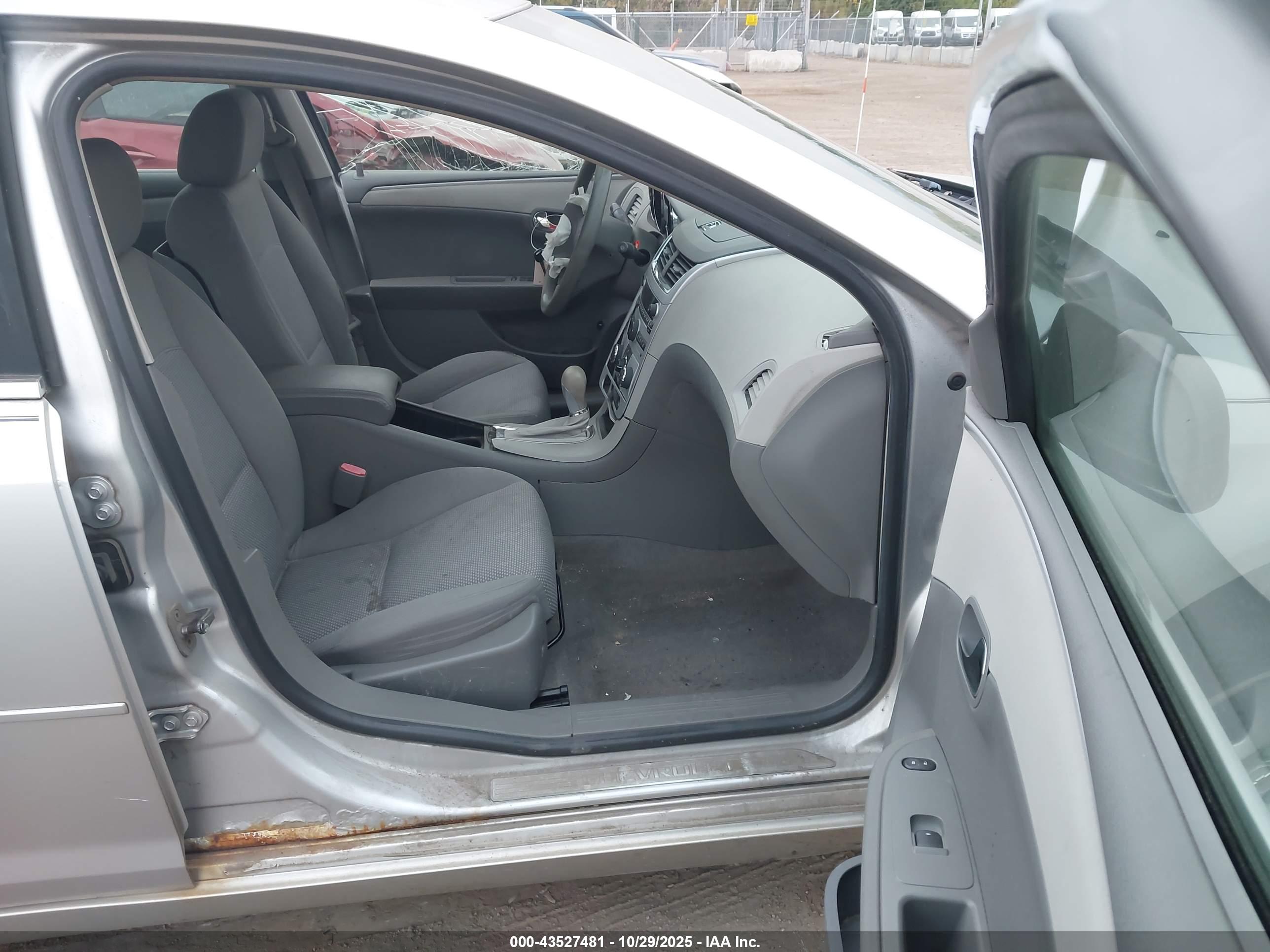 CHEVROLET MALIBU image 5