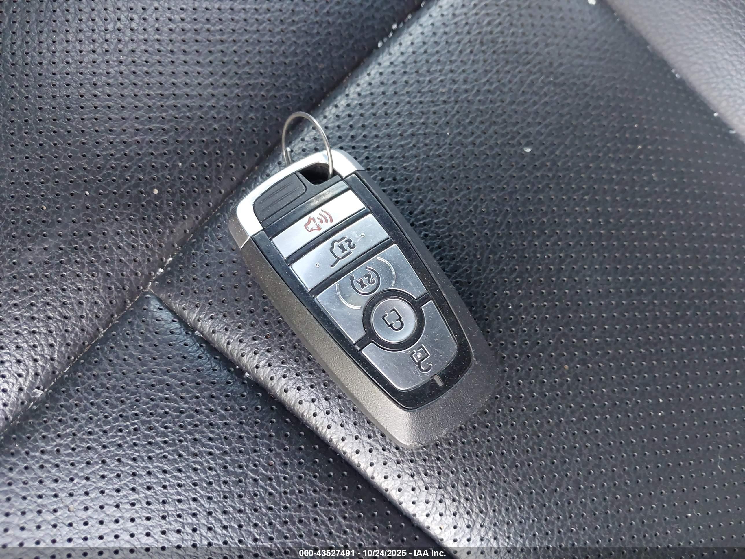 FORD EXPEDITION image 11