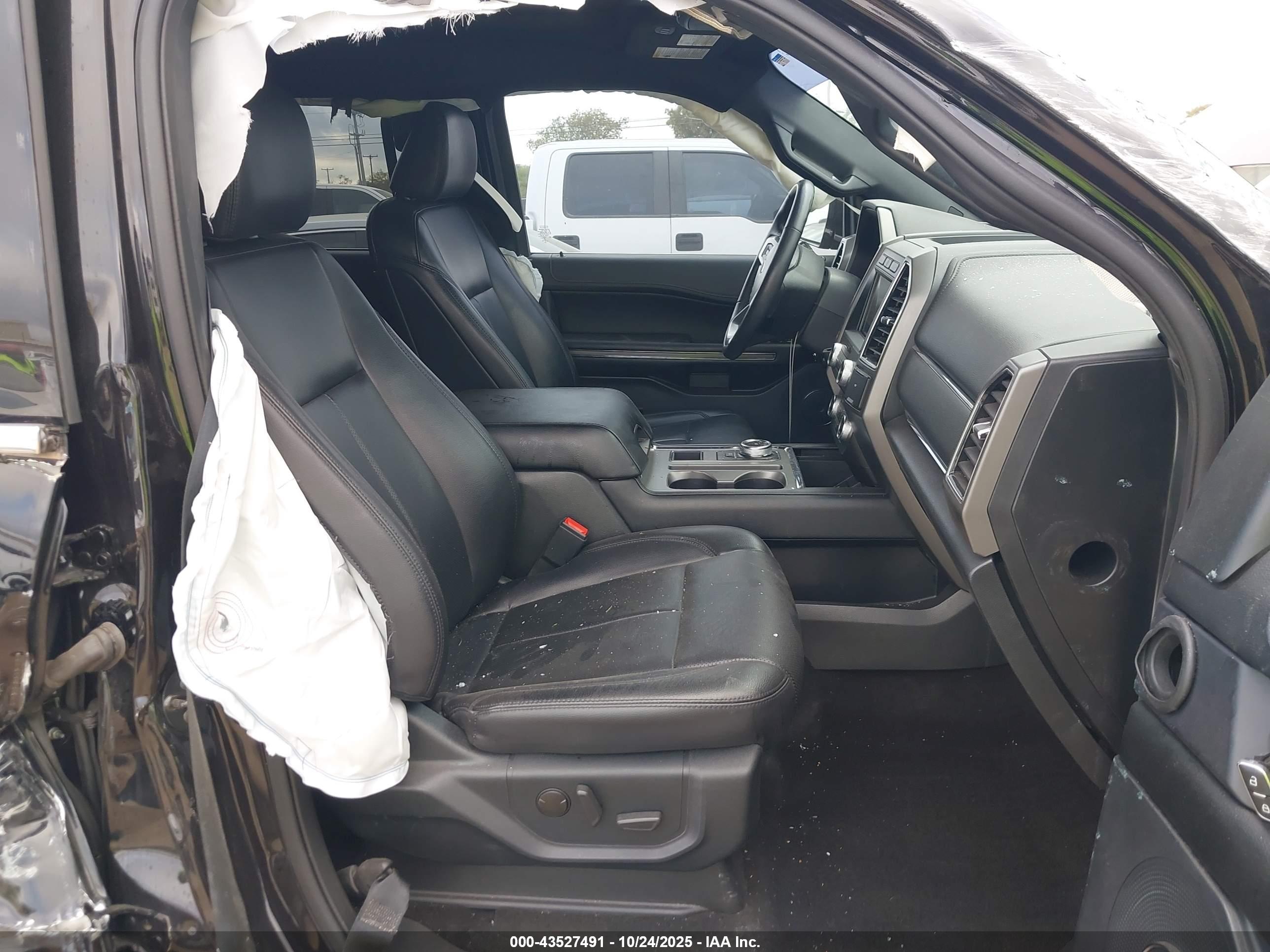 FORD EXPEDITION image 5