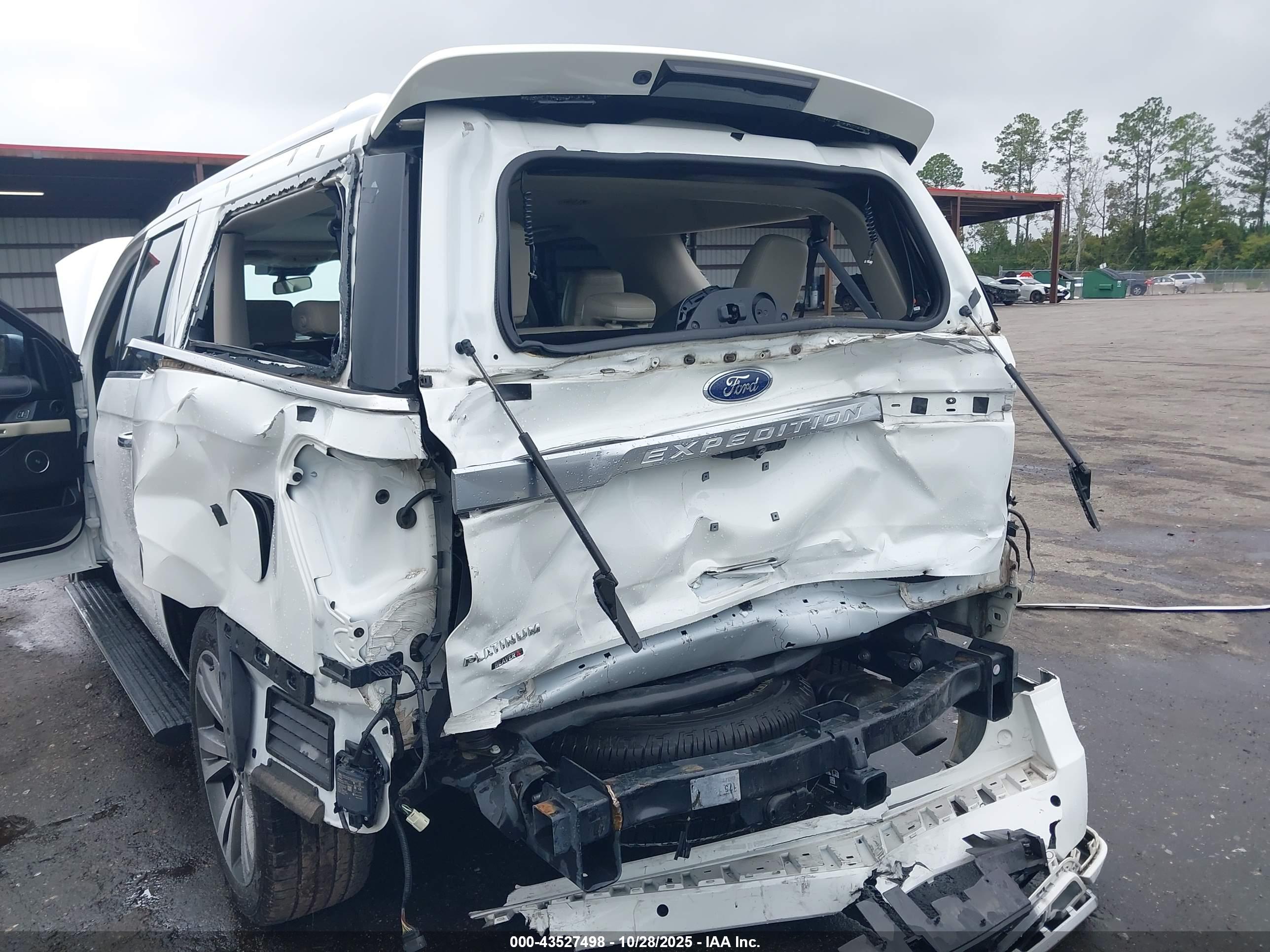 FORD EXPEDITION image 6