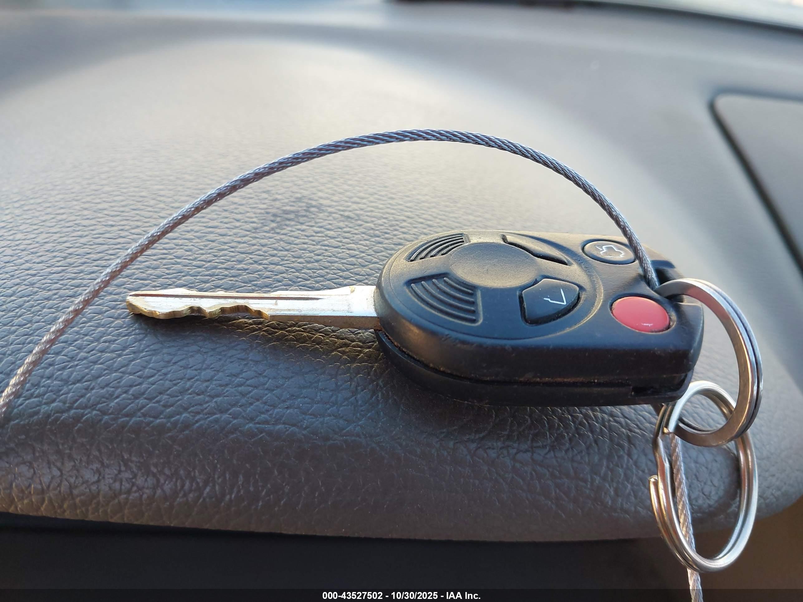 FORD FUSION image 11