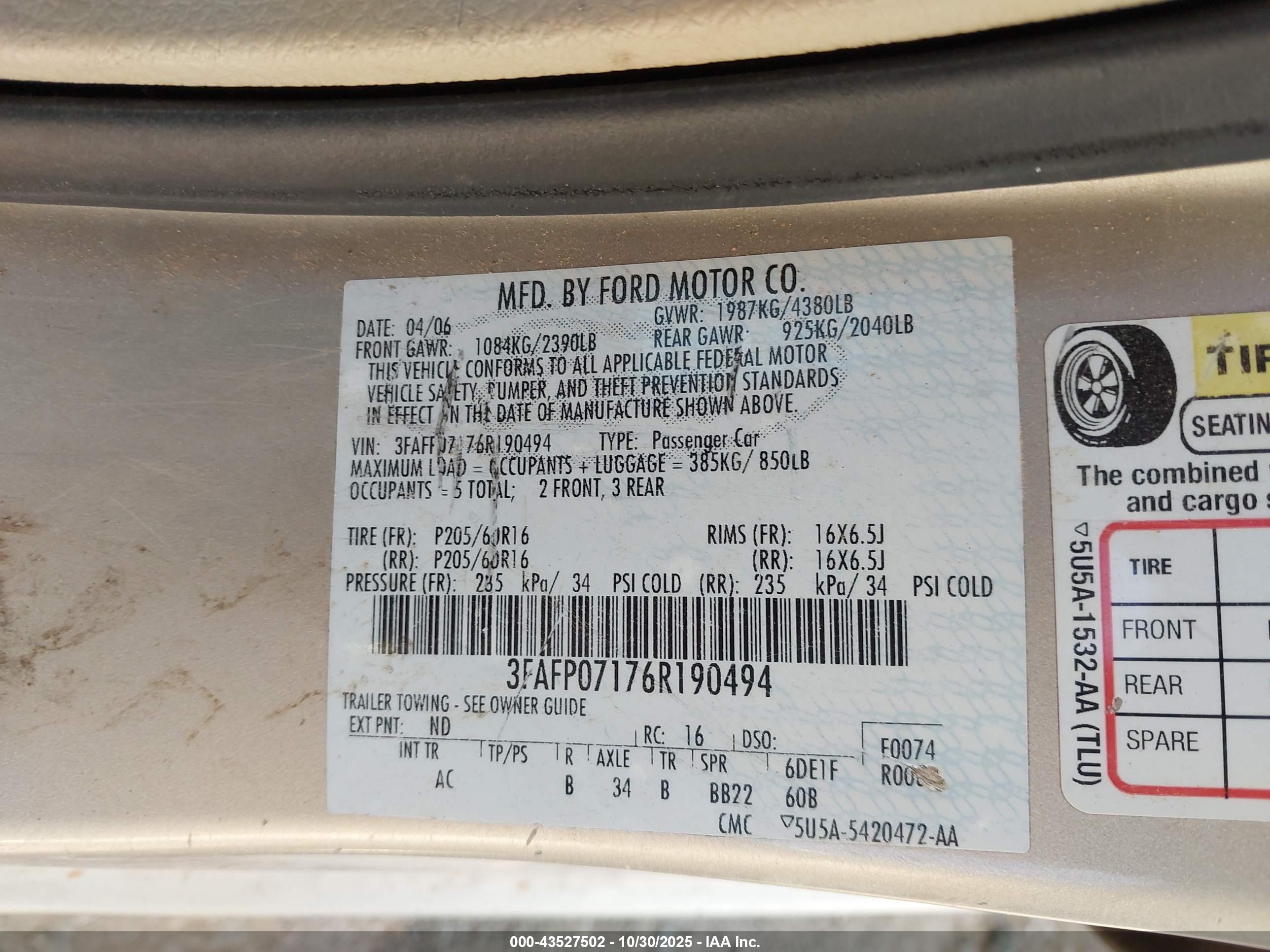 FORD FUSION image 9
