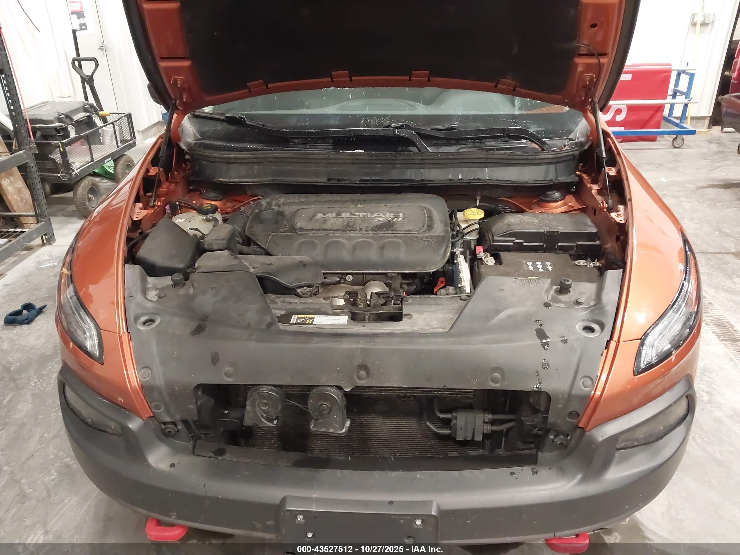 JEEP CHEROKEE image 10