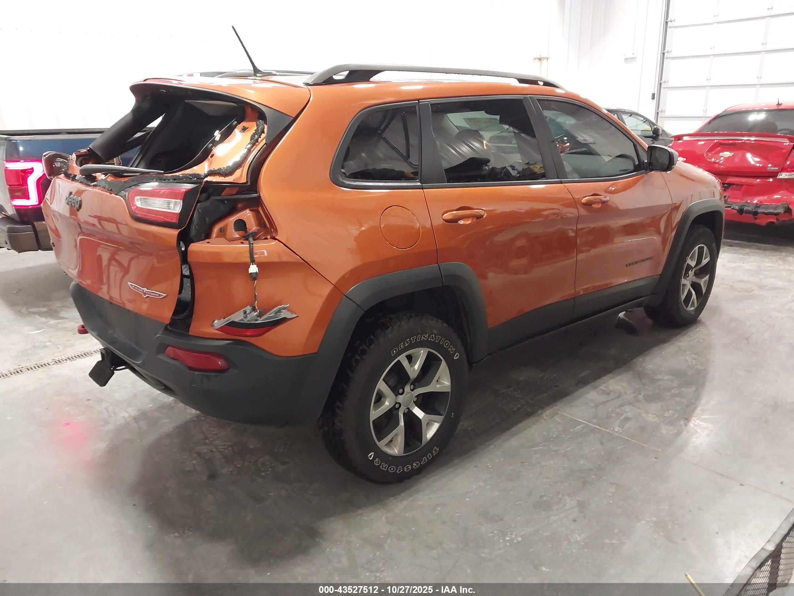 JEEP CHEROKEE image 4