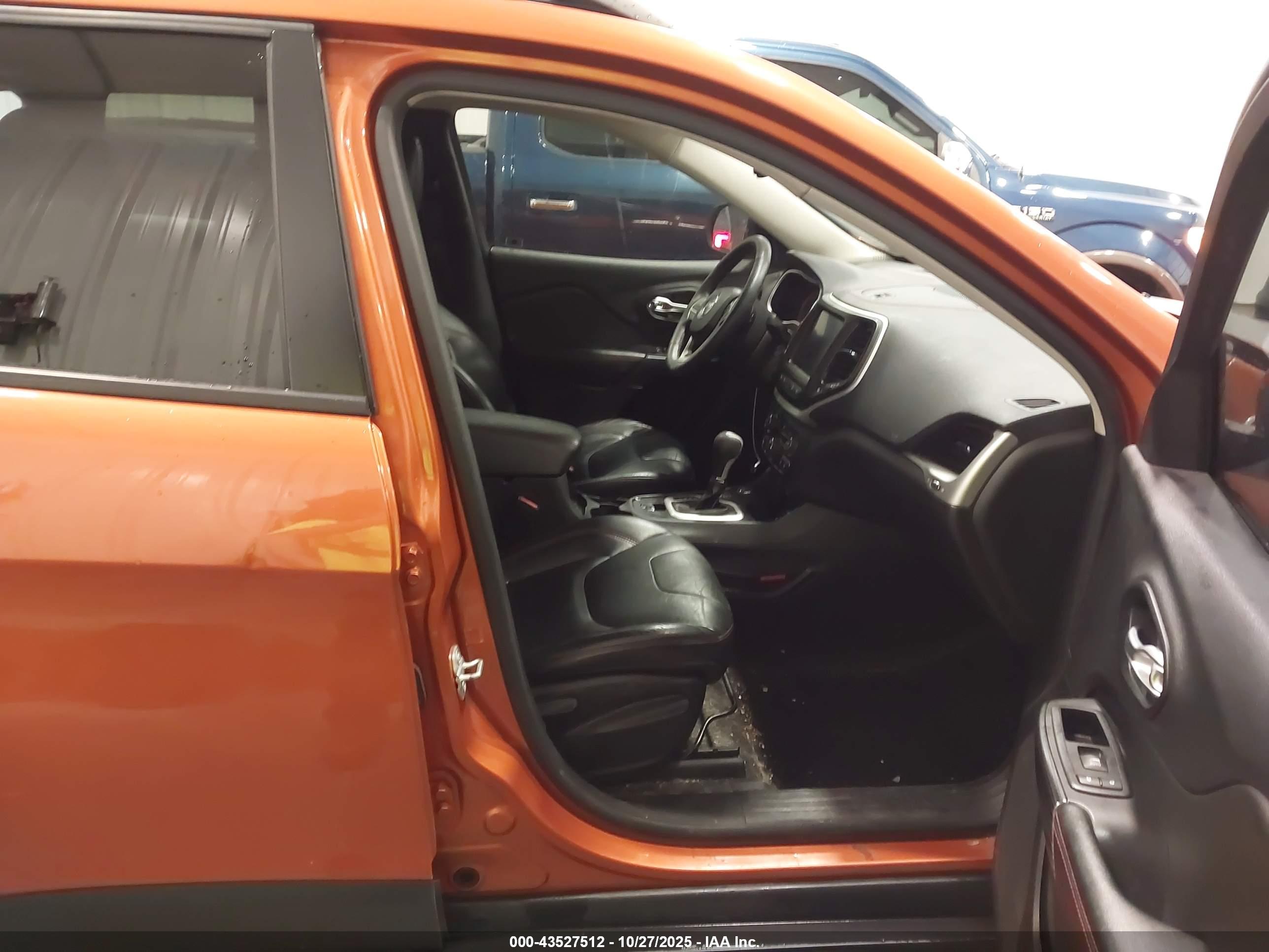 JEEP CHEROKEE image 5