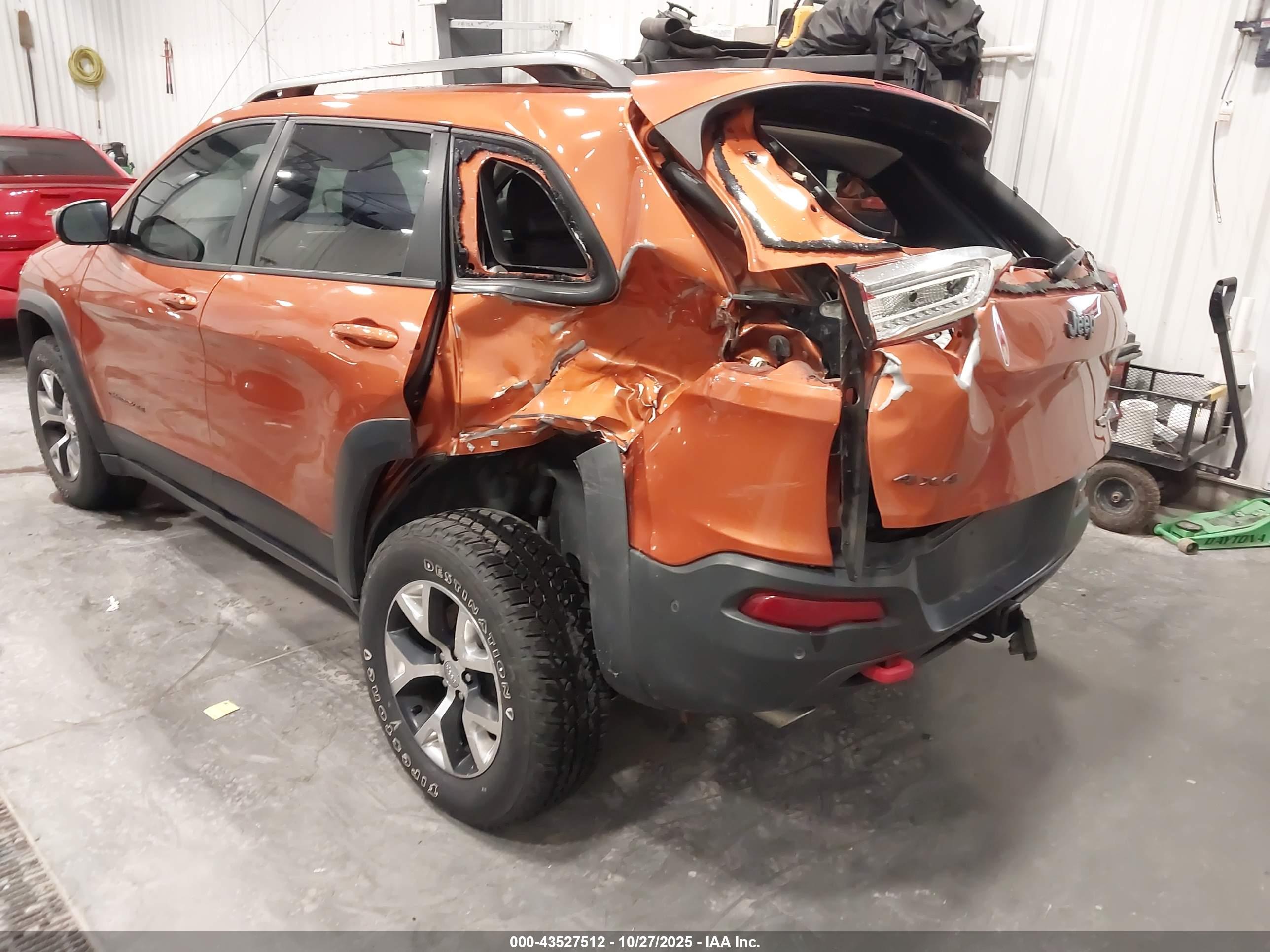 JEEP CHEROKEE image 6