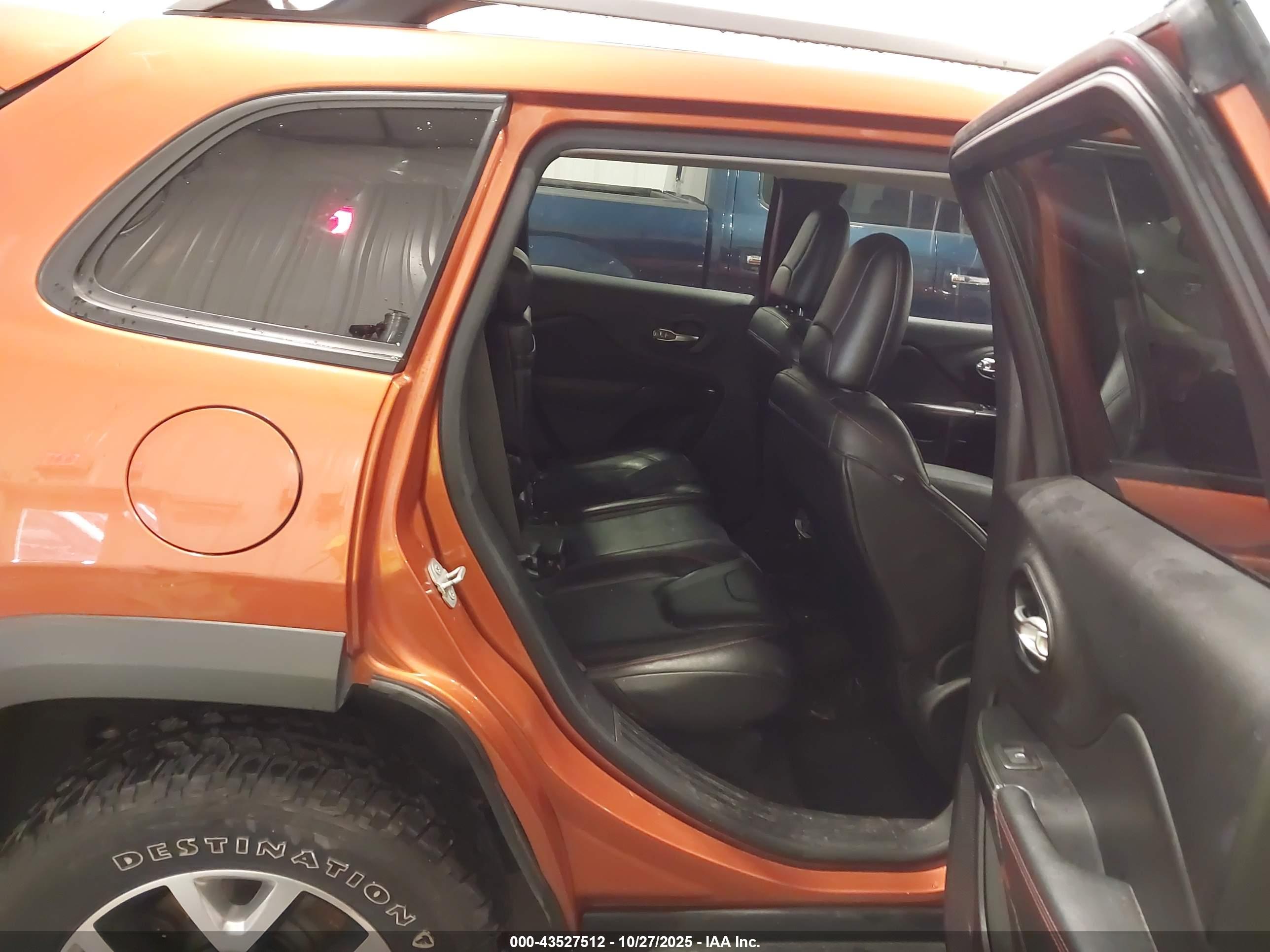 JEEP CHEROKEE image 8