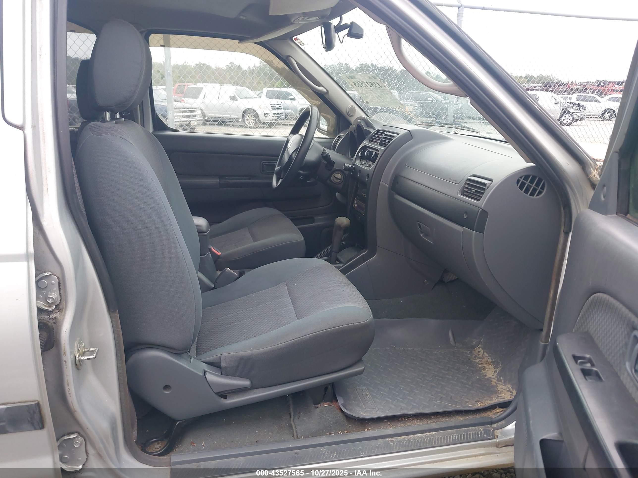NISSAN XTERRA image 5