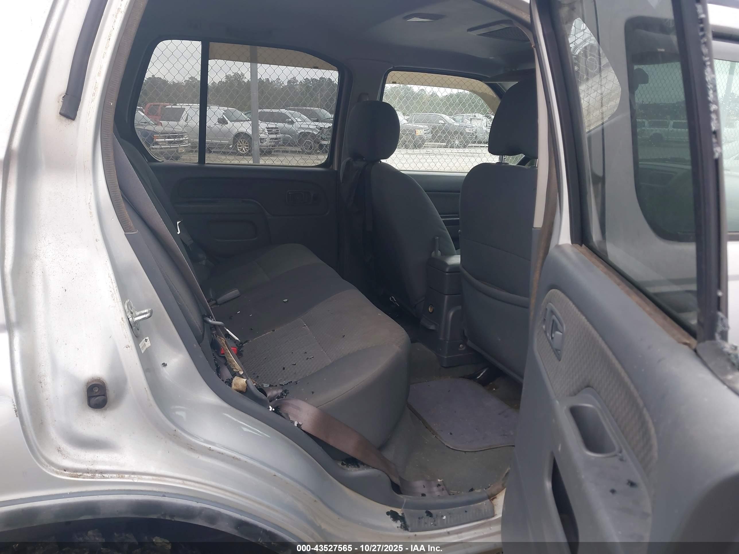 NISSAN XTERRA image 8