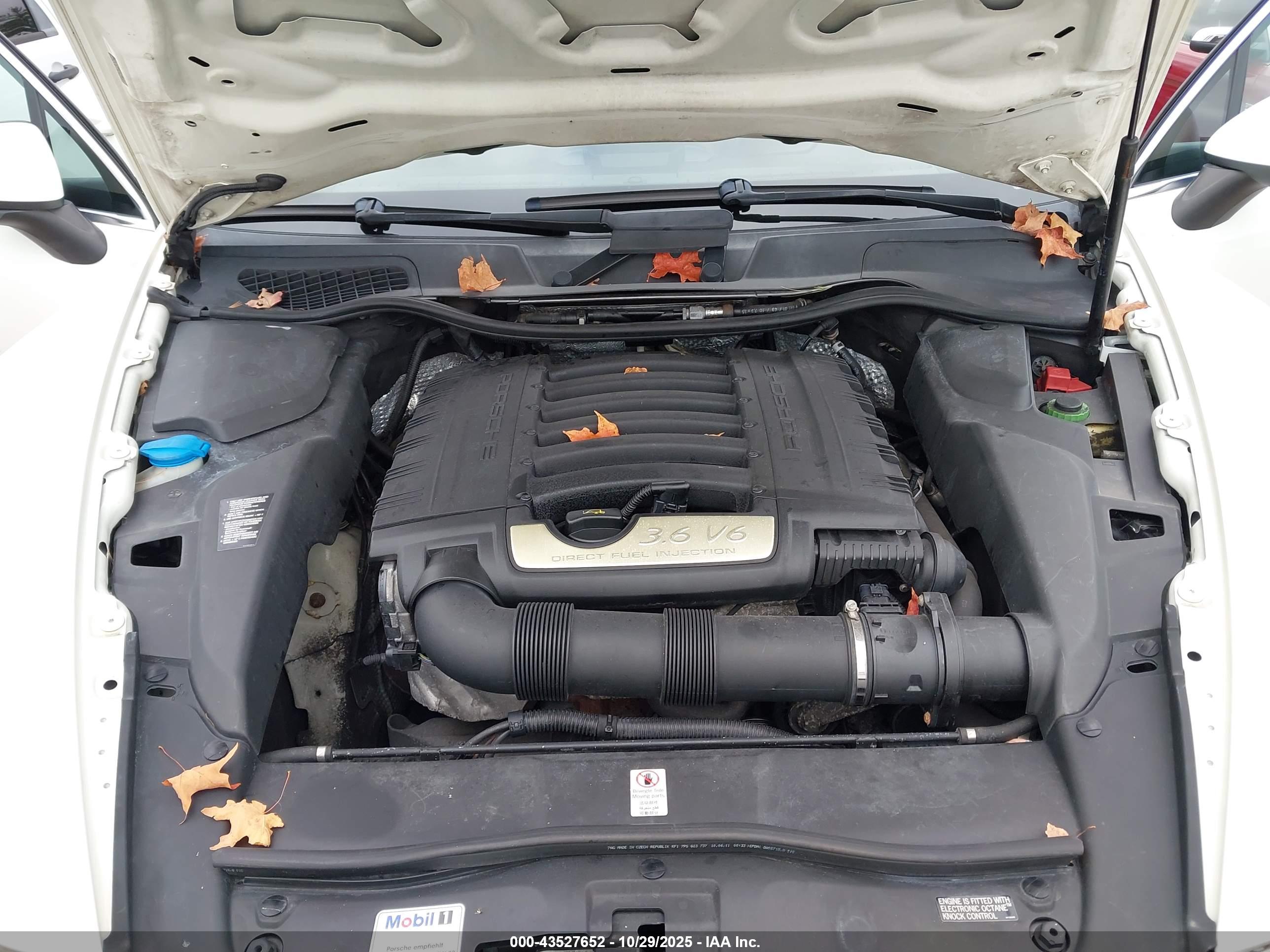 PORSCHE CAYENNE image 10