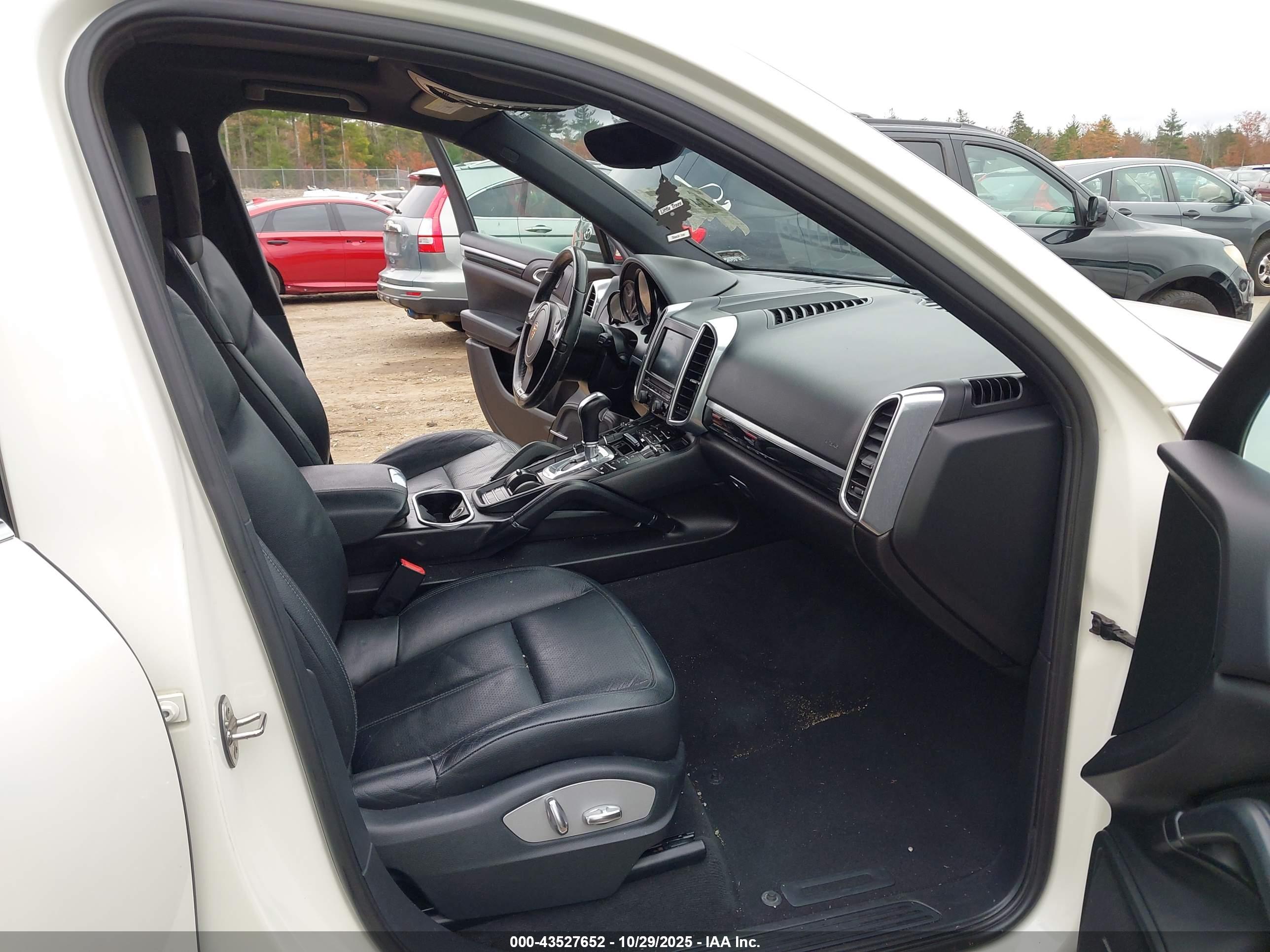 PORSCHE CAYENNE image 5