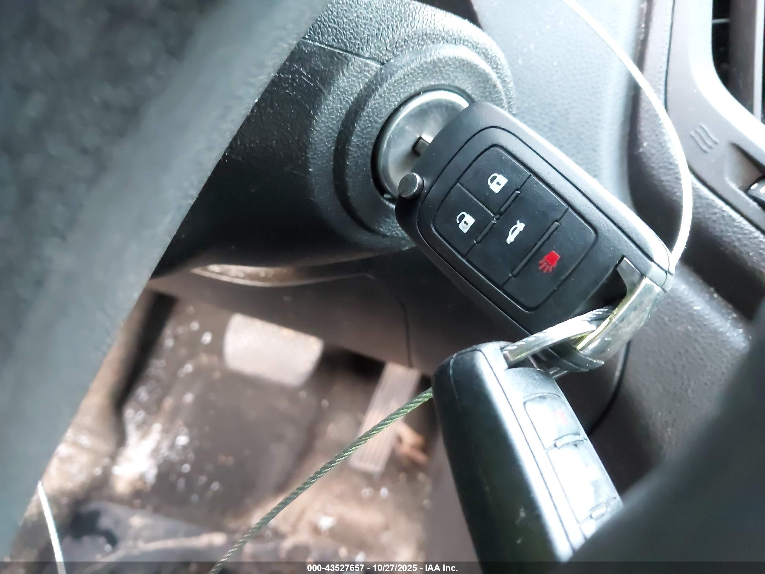 CHEVROLET EQUINOX image 11