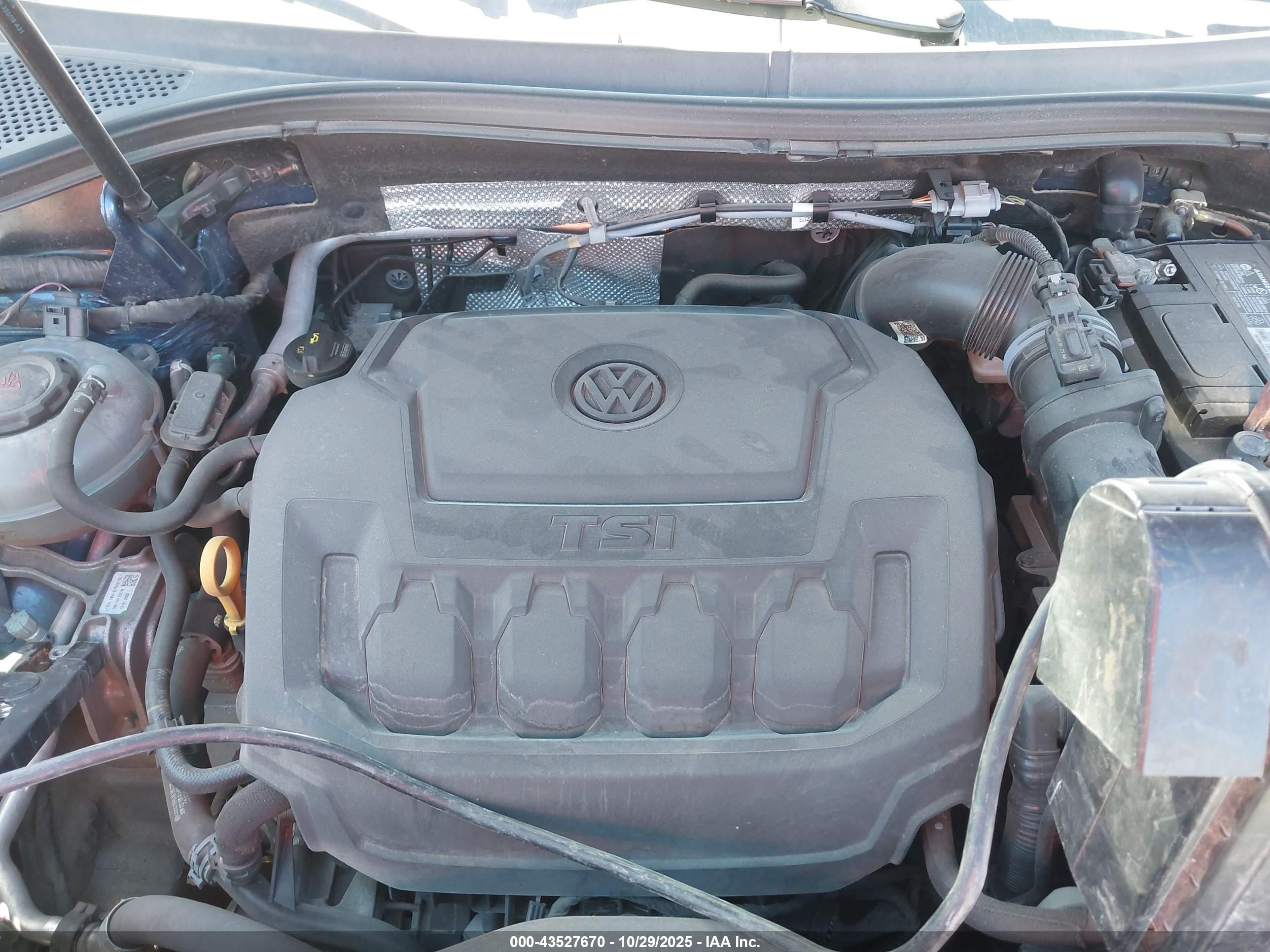 VOLKSWAGEN TIGUAN image 10