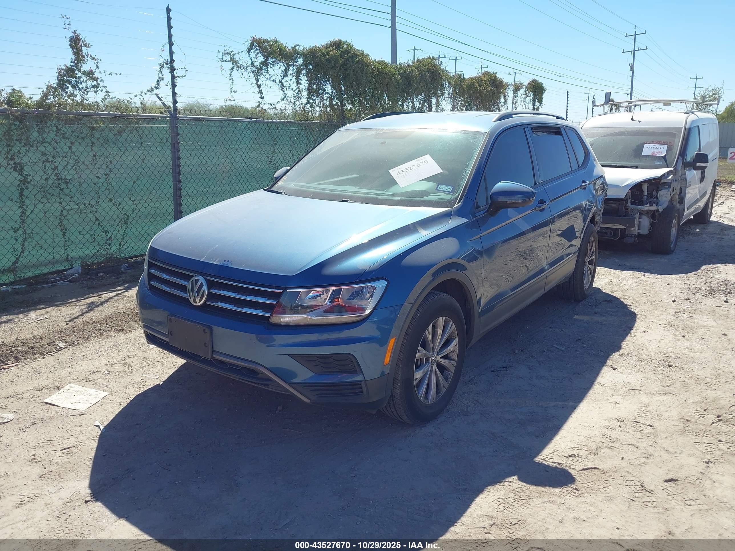 VOLKSWAGEN TIGUAN image 2