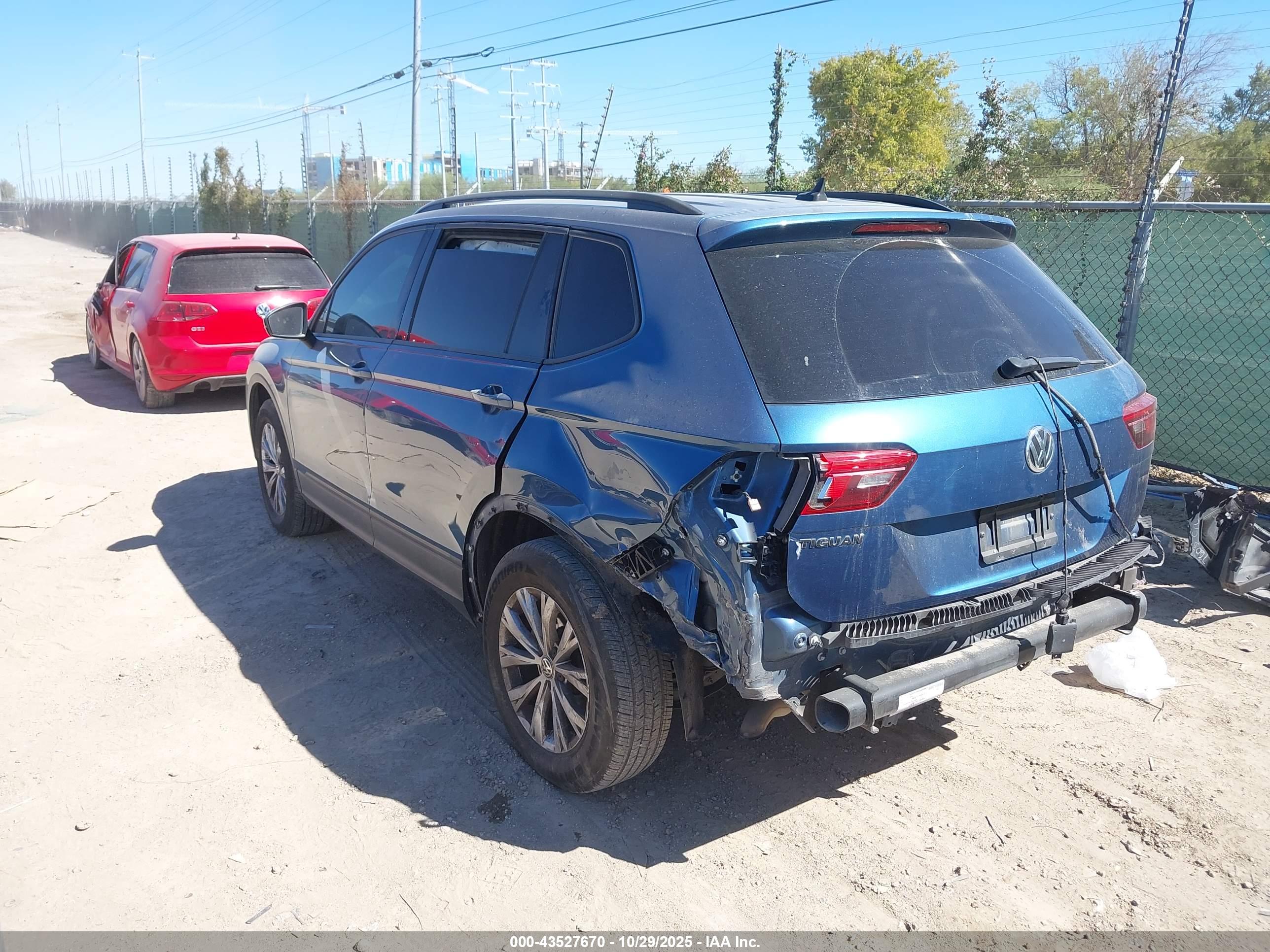 VOLKSWAGEN TIGUAN image 3