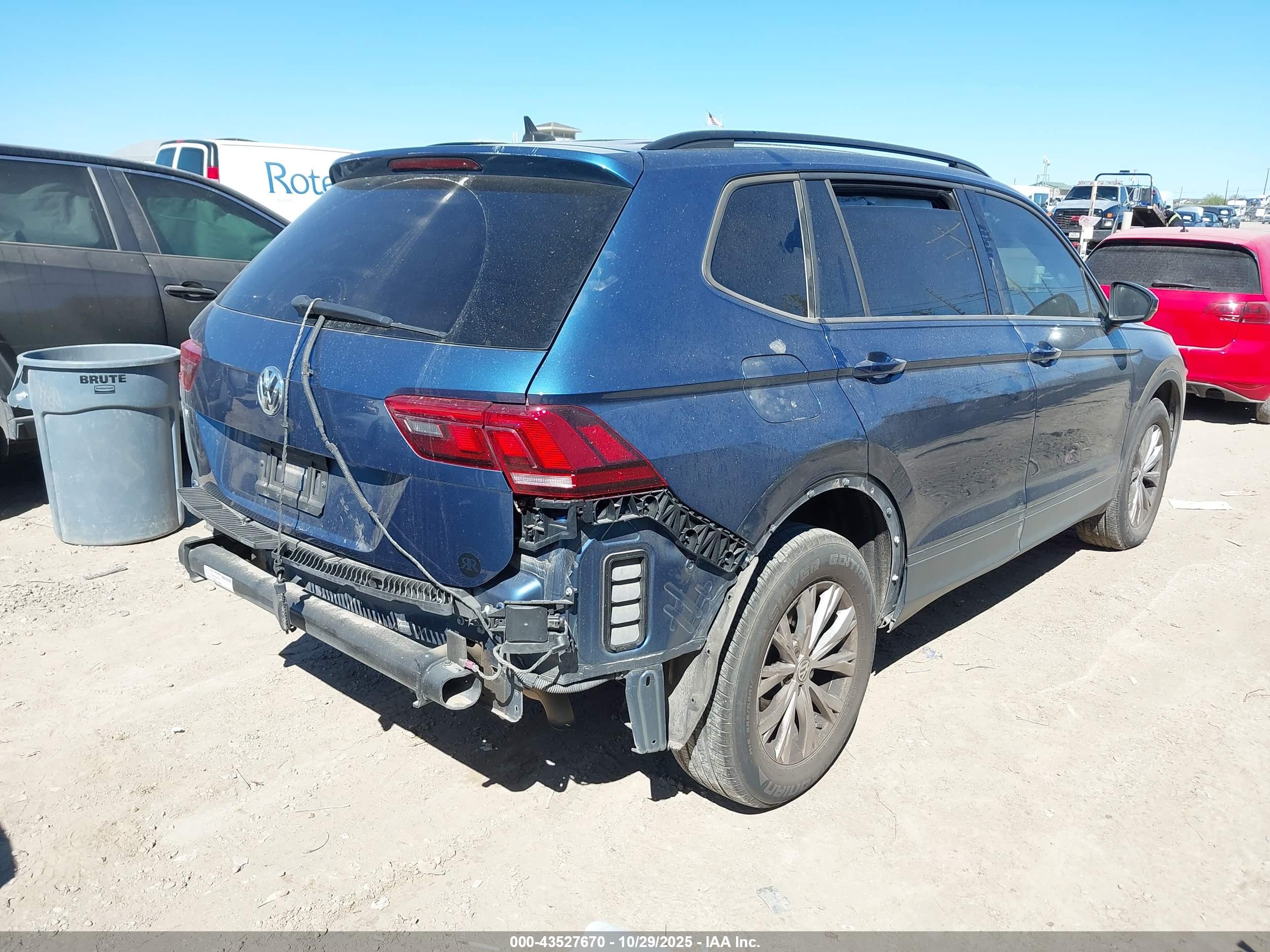 VOLKSWAGEN TIGUAN image 4