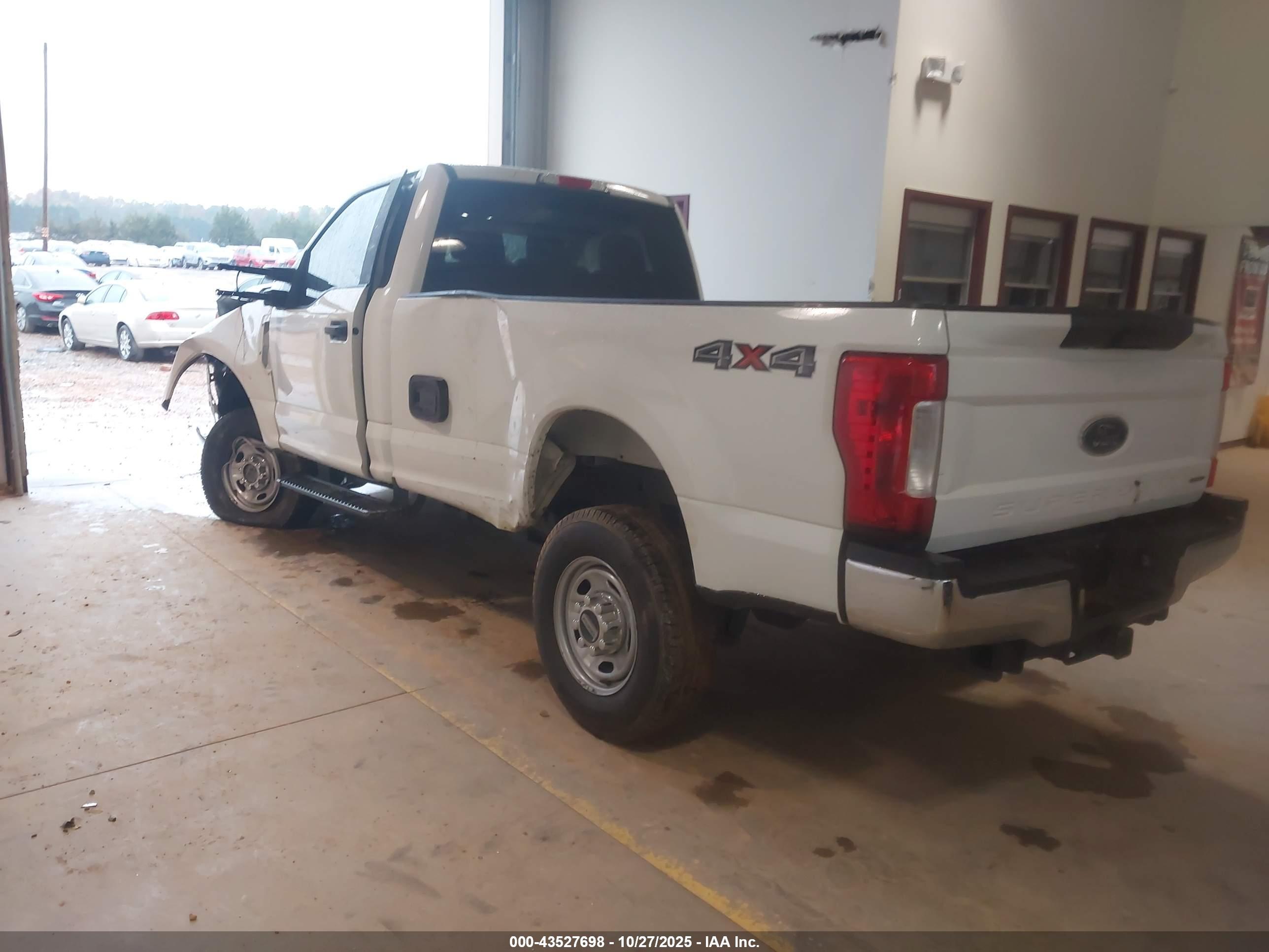 FORD F-250 image 3