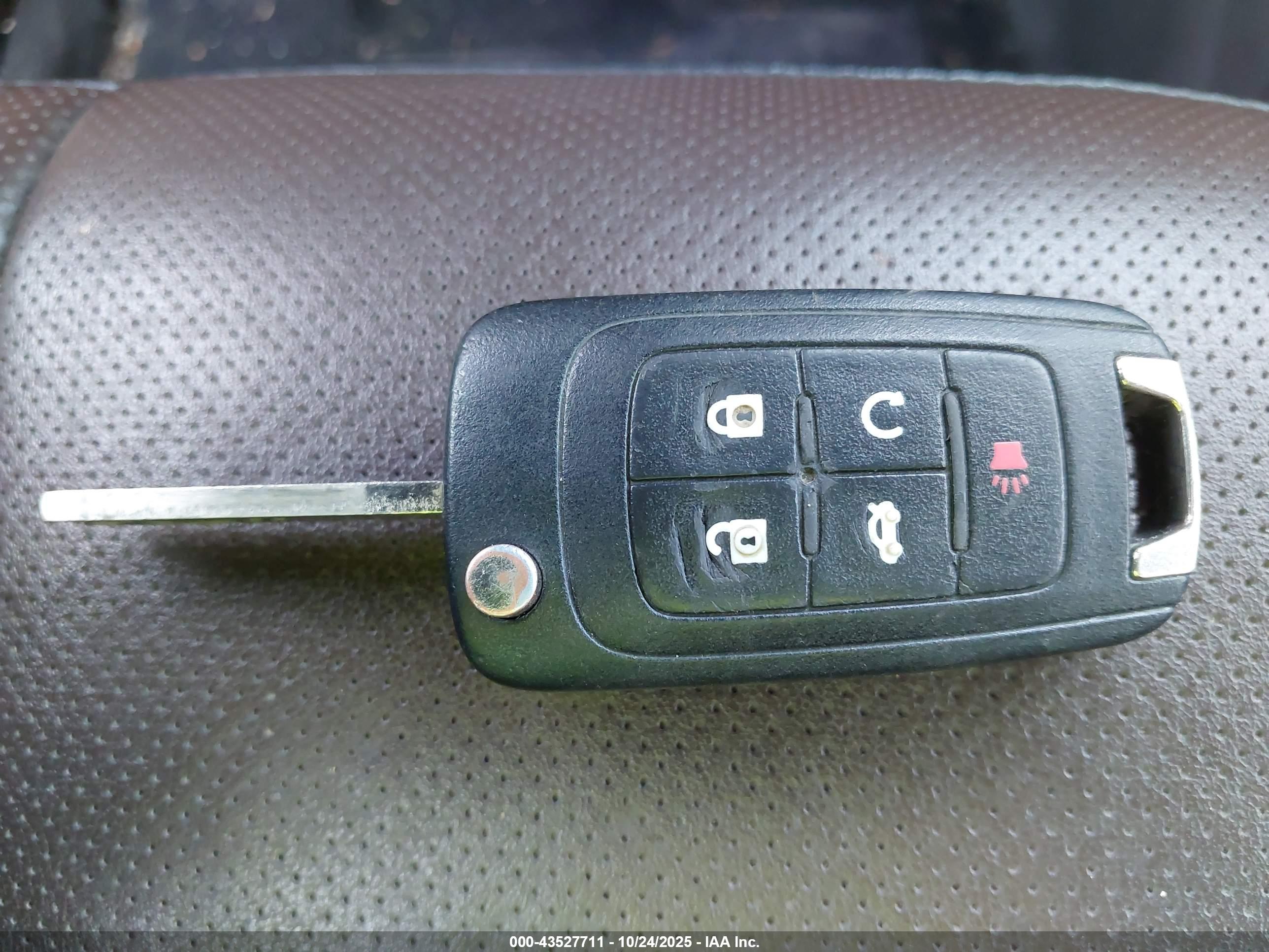 CHEVROLET EQUINOX image 11