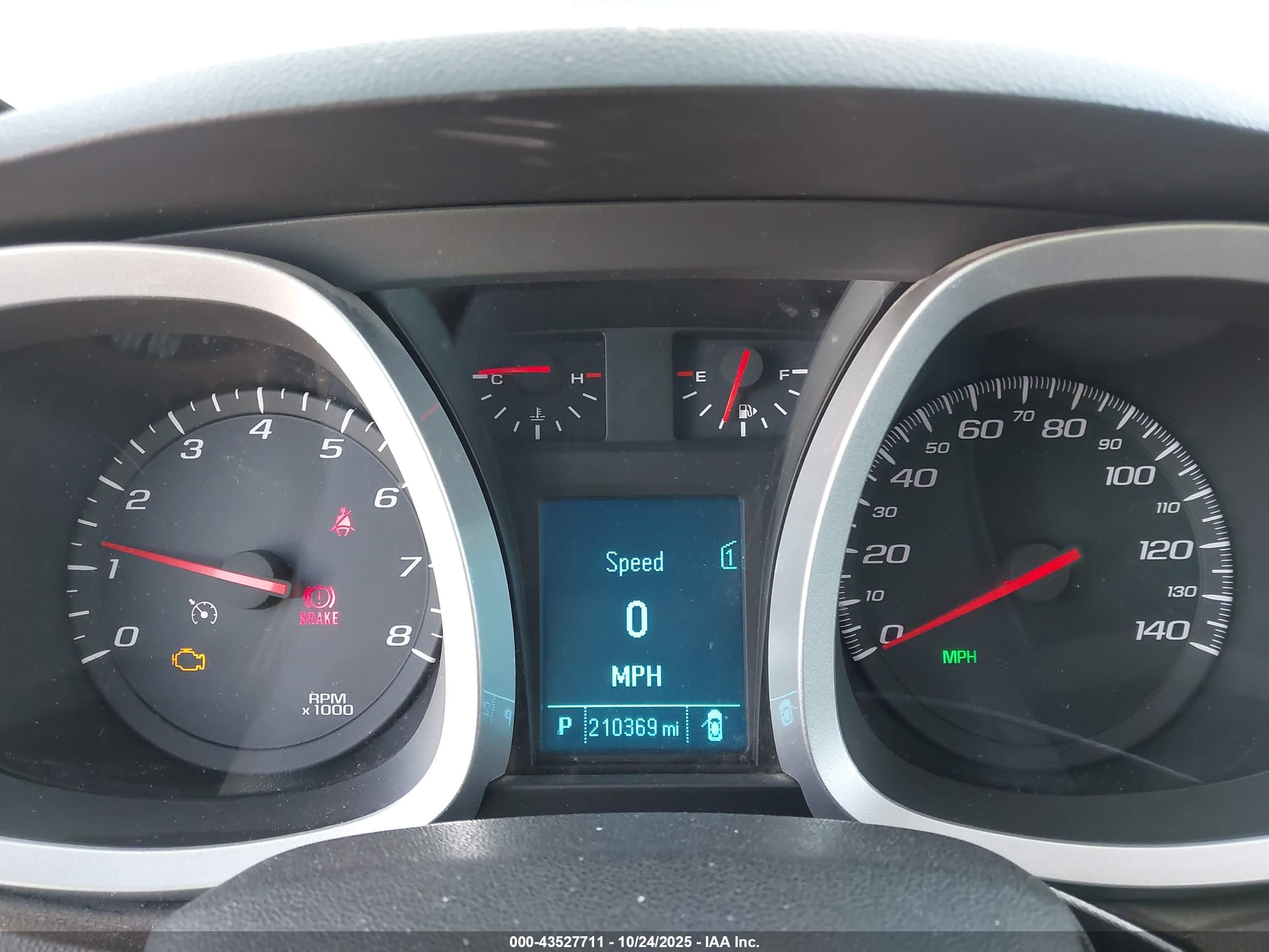 CHEVROLET EQUINOX image 7