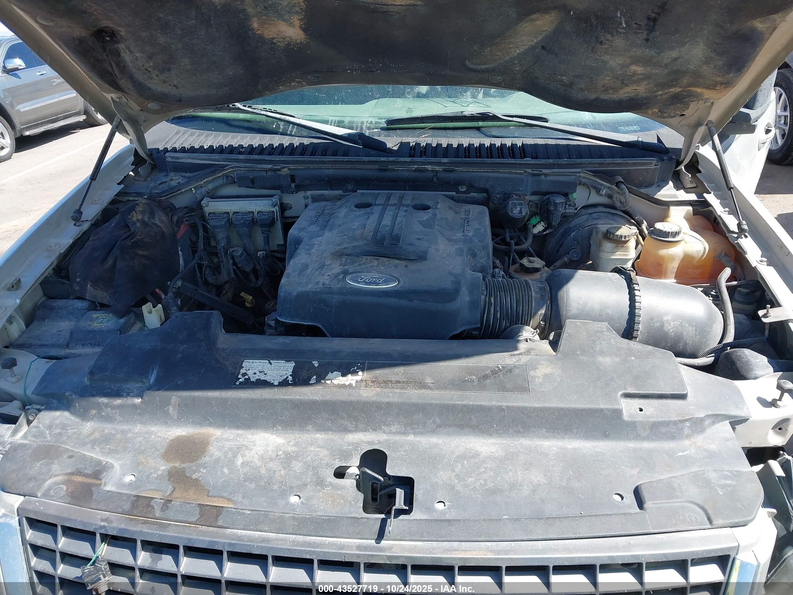 FORD EXPEDITION image 10
