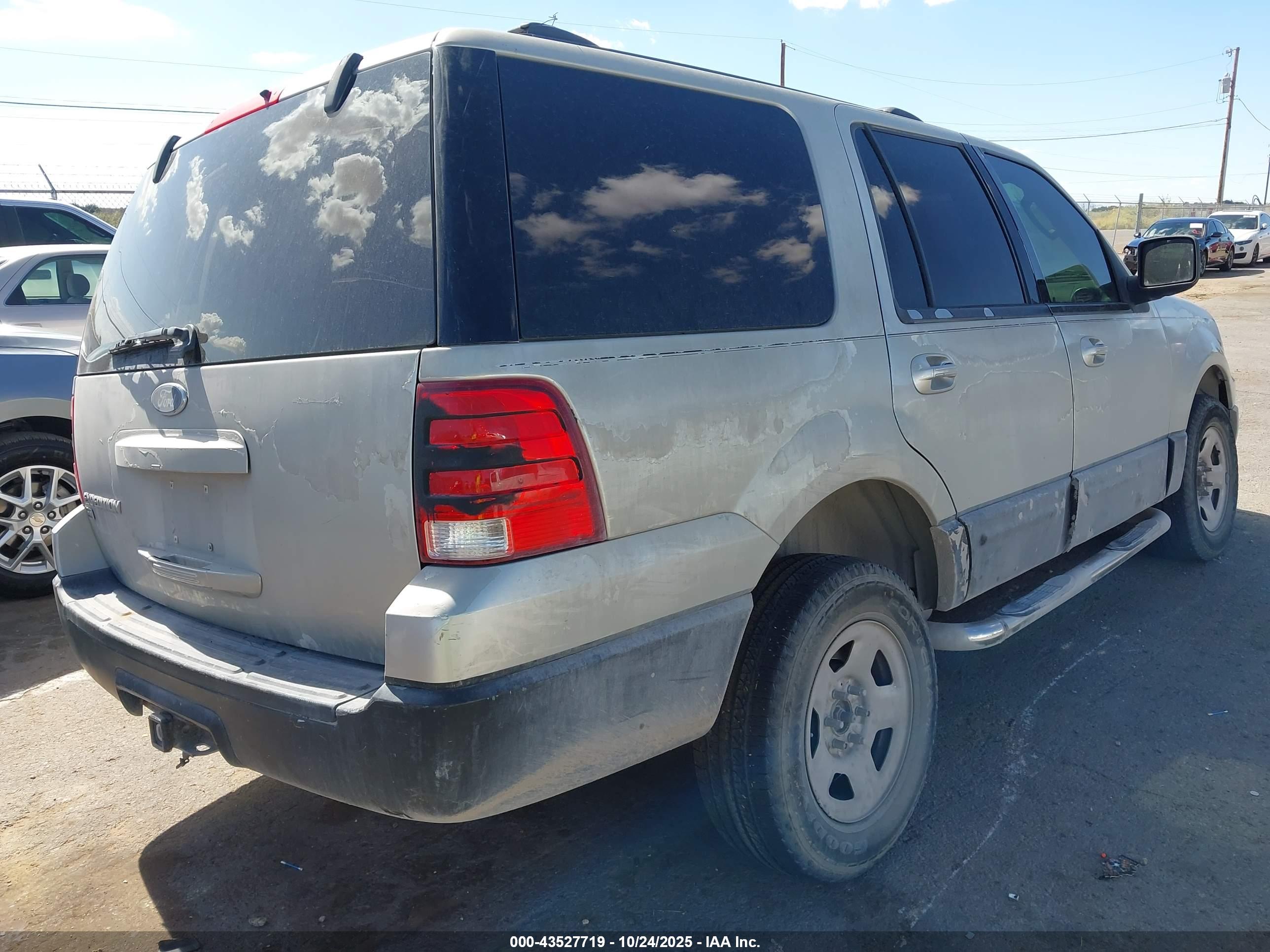FORD EXPEDITION image 4