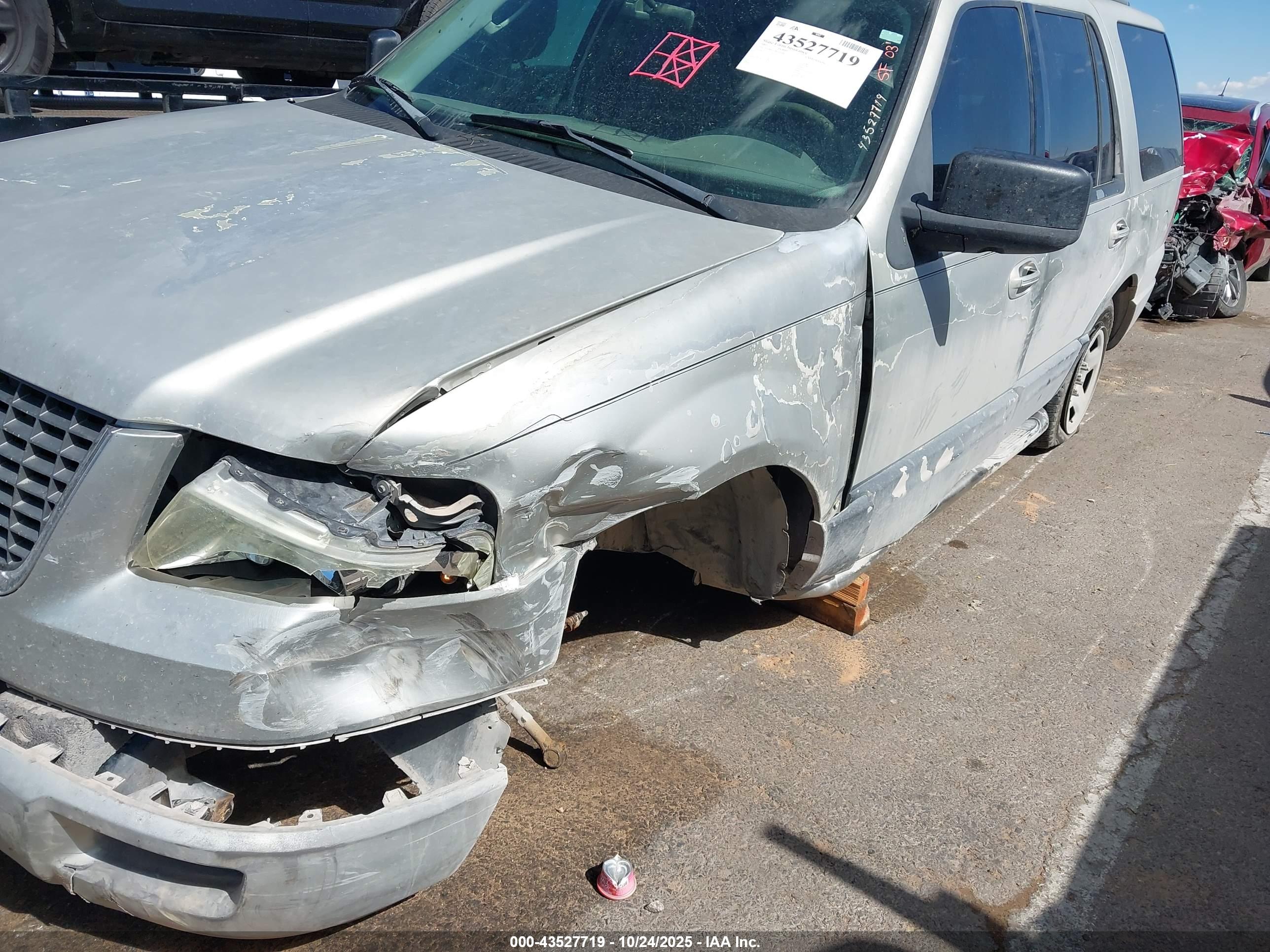 FORD EXPEDITION image 6