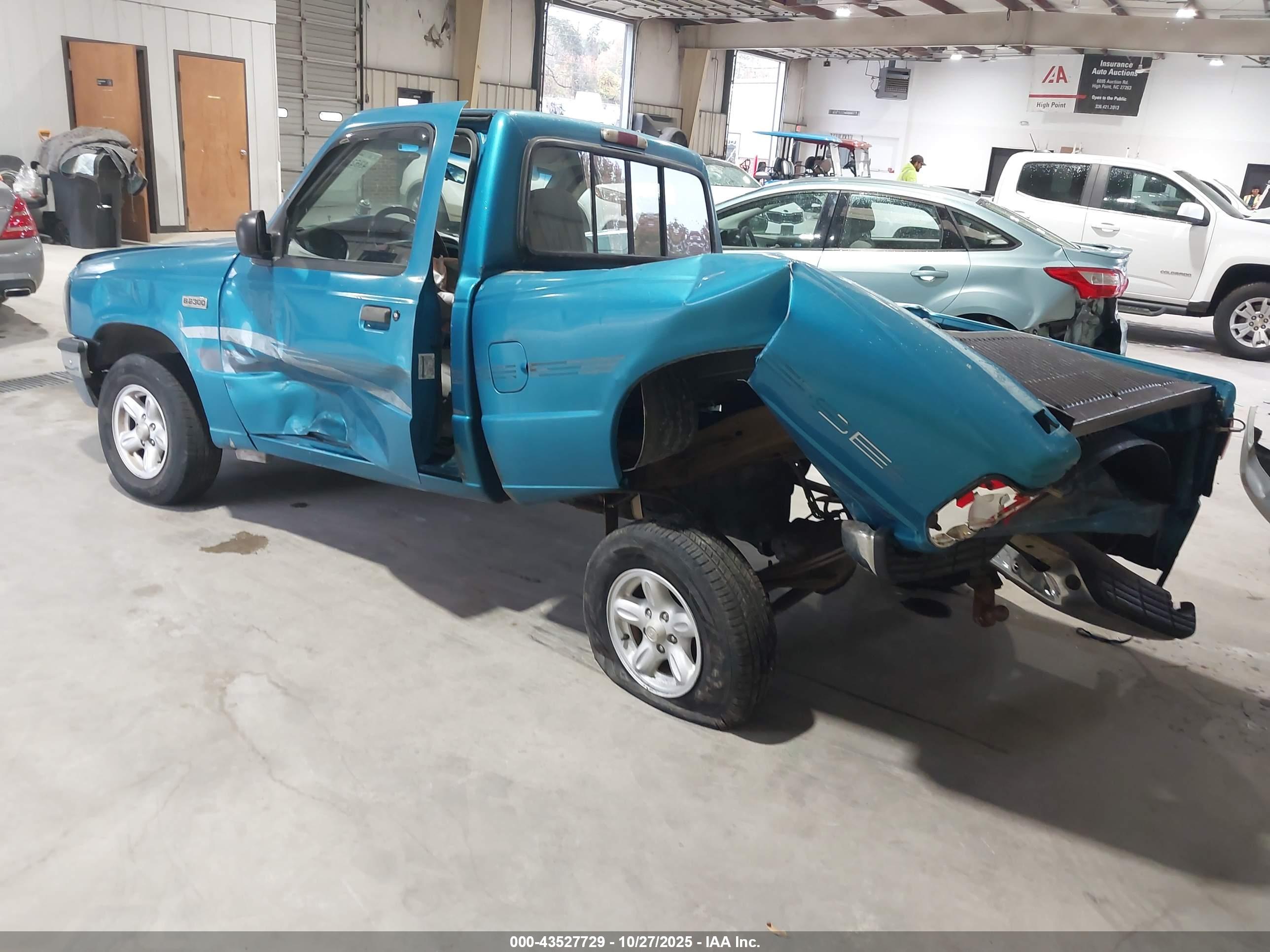 MAZDA B2300 image 3