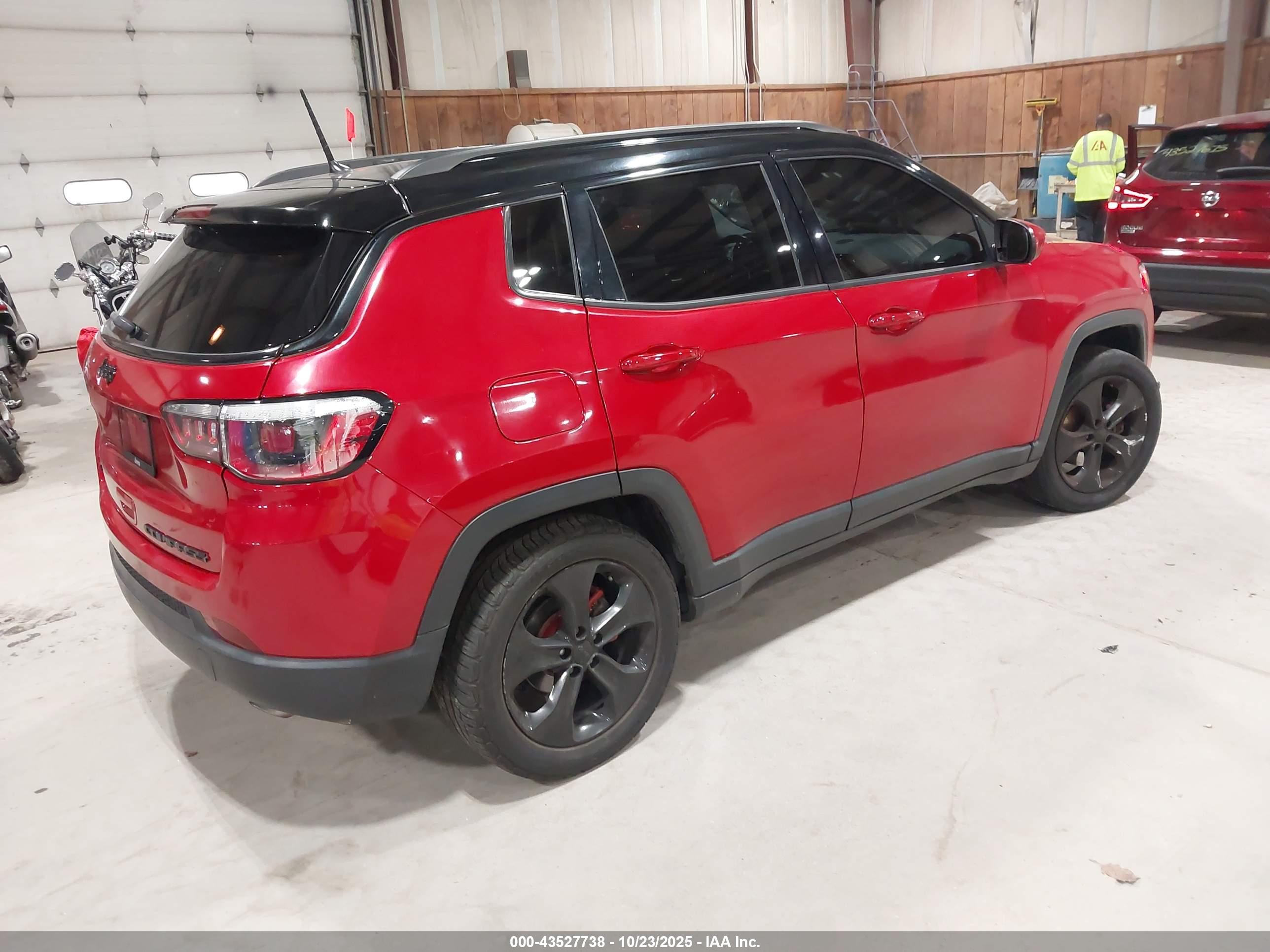 JEEP COMPASS image 4