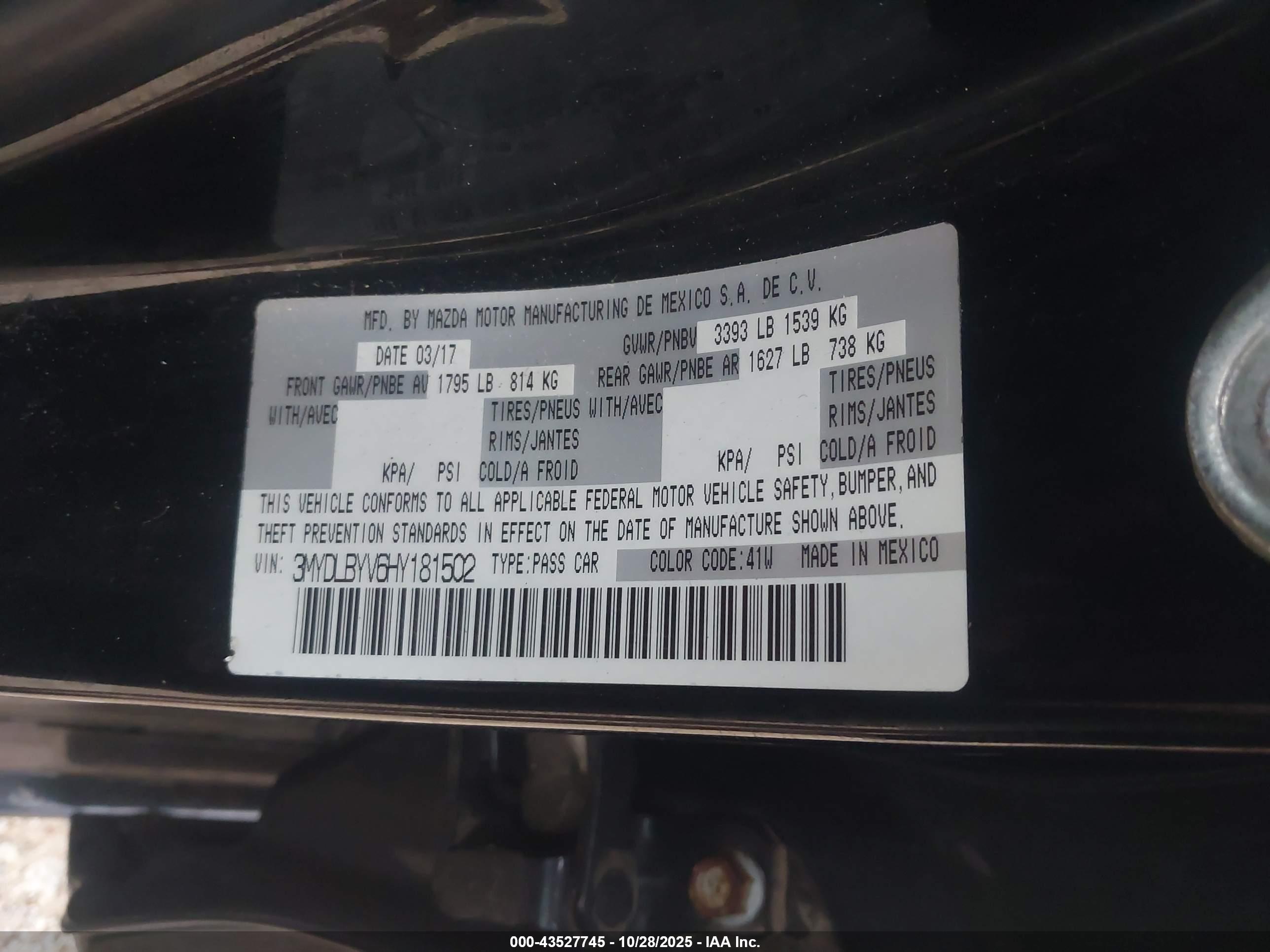 TOYOTA YARIS image 9