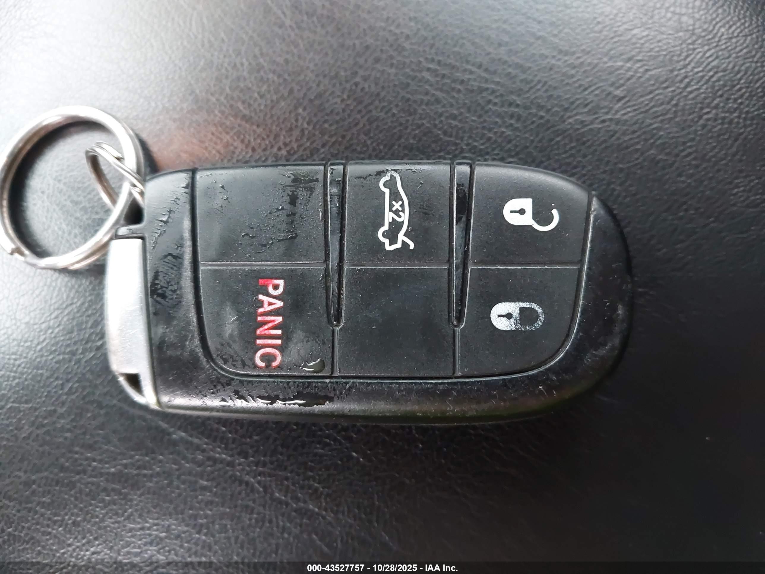 CHRYSLER 300 image 11