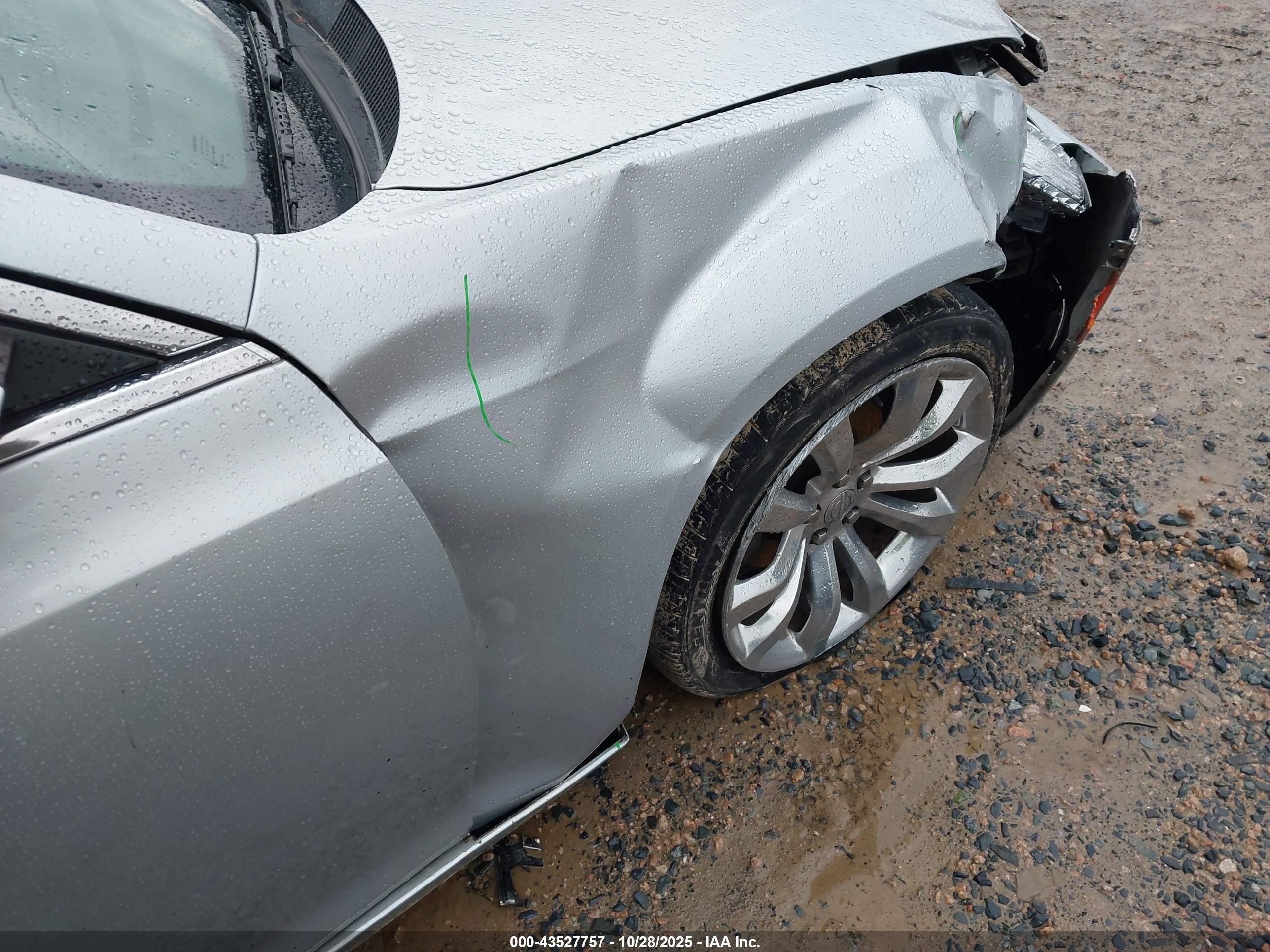 CHRYSLER 300 image 6