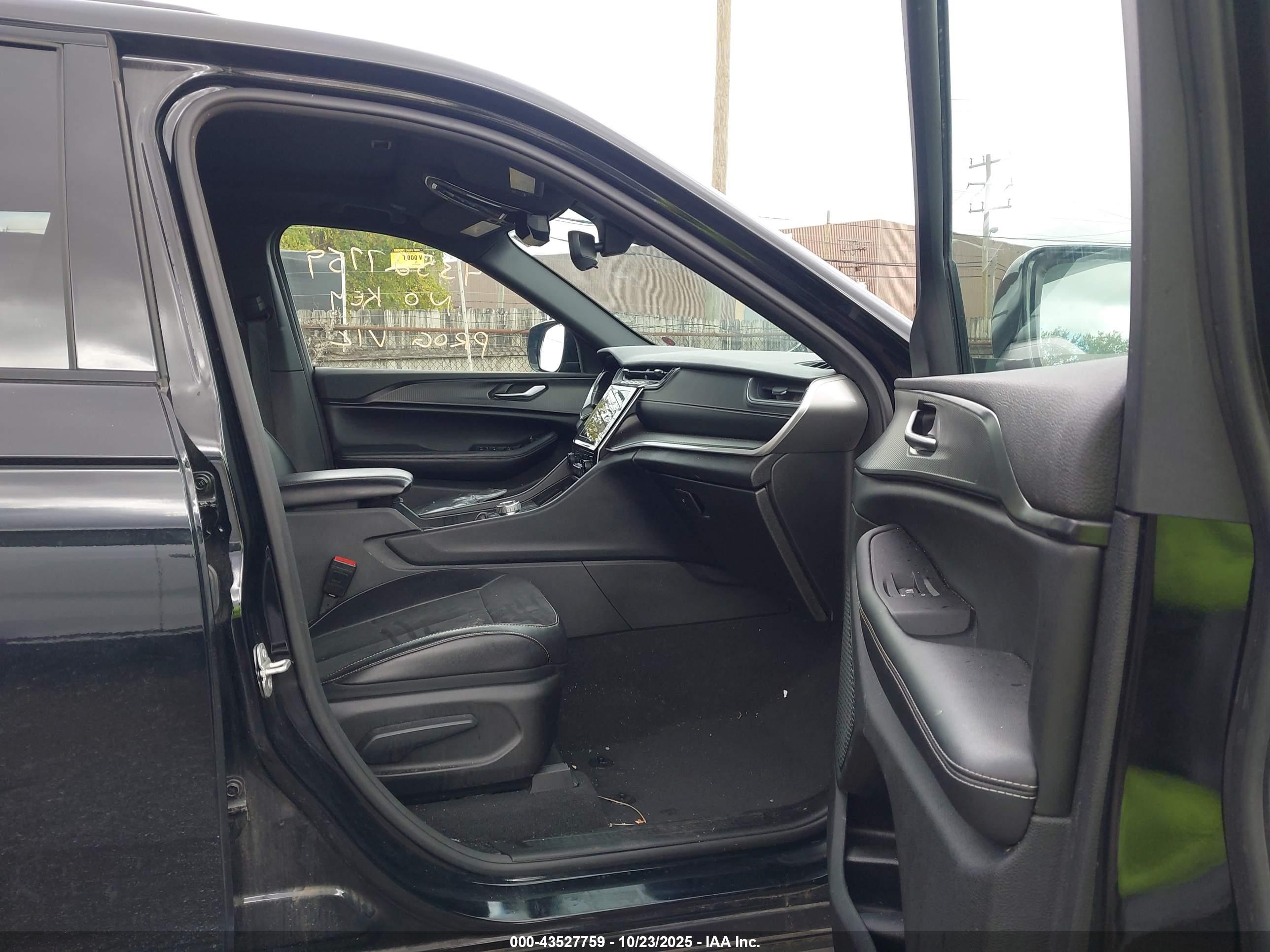 JEEP GRAND image 5