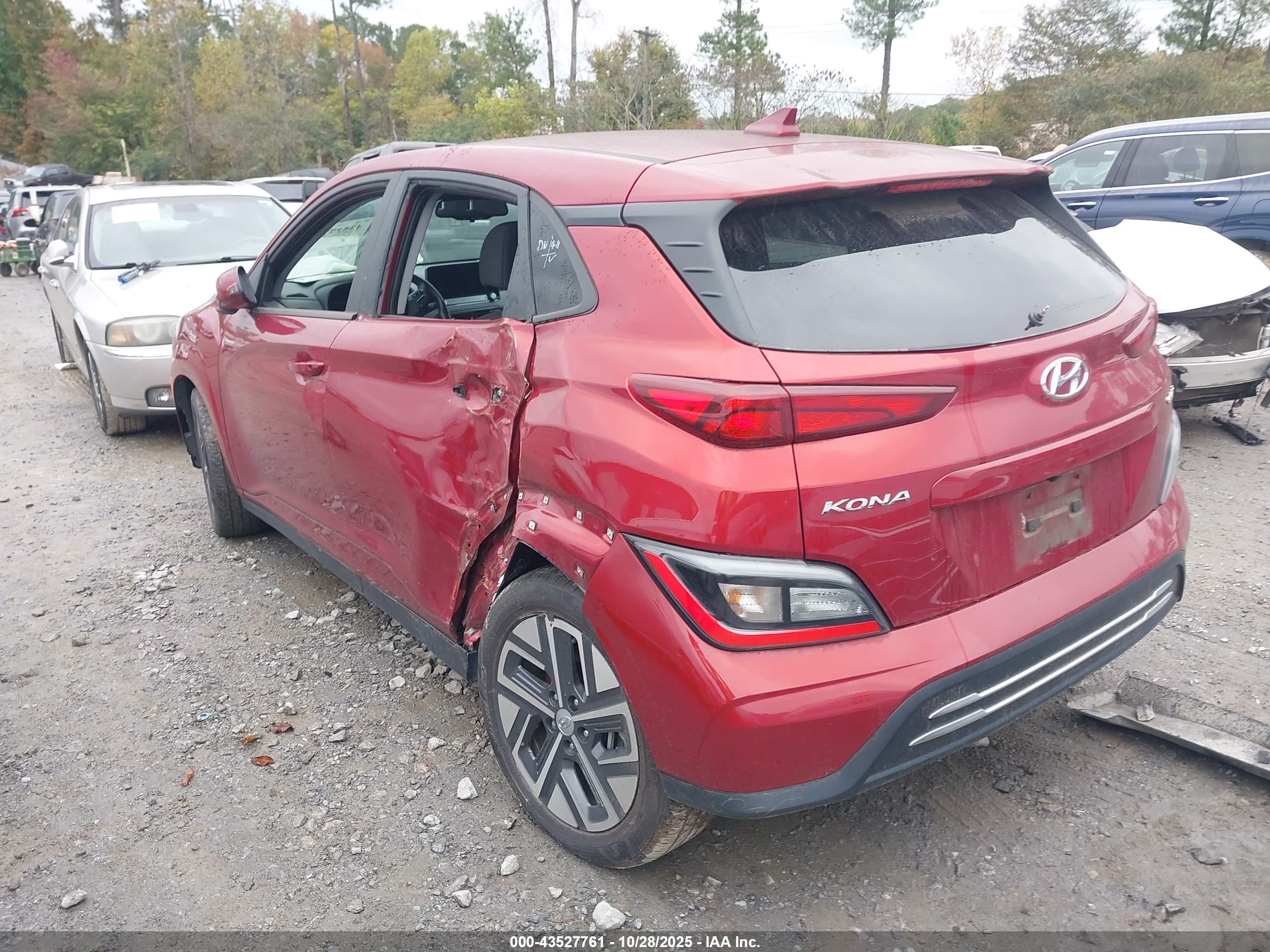 HYUNDAI KONA image 3