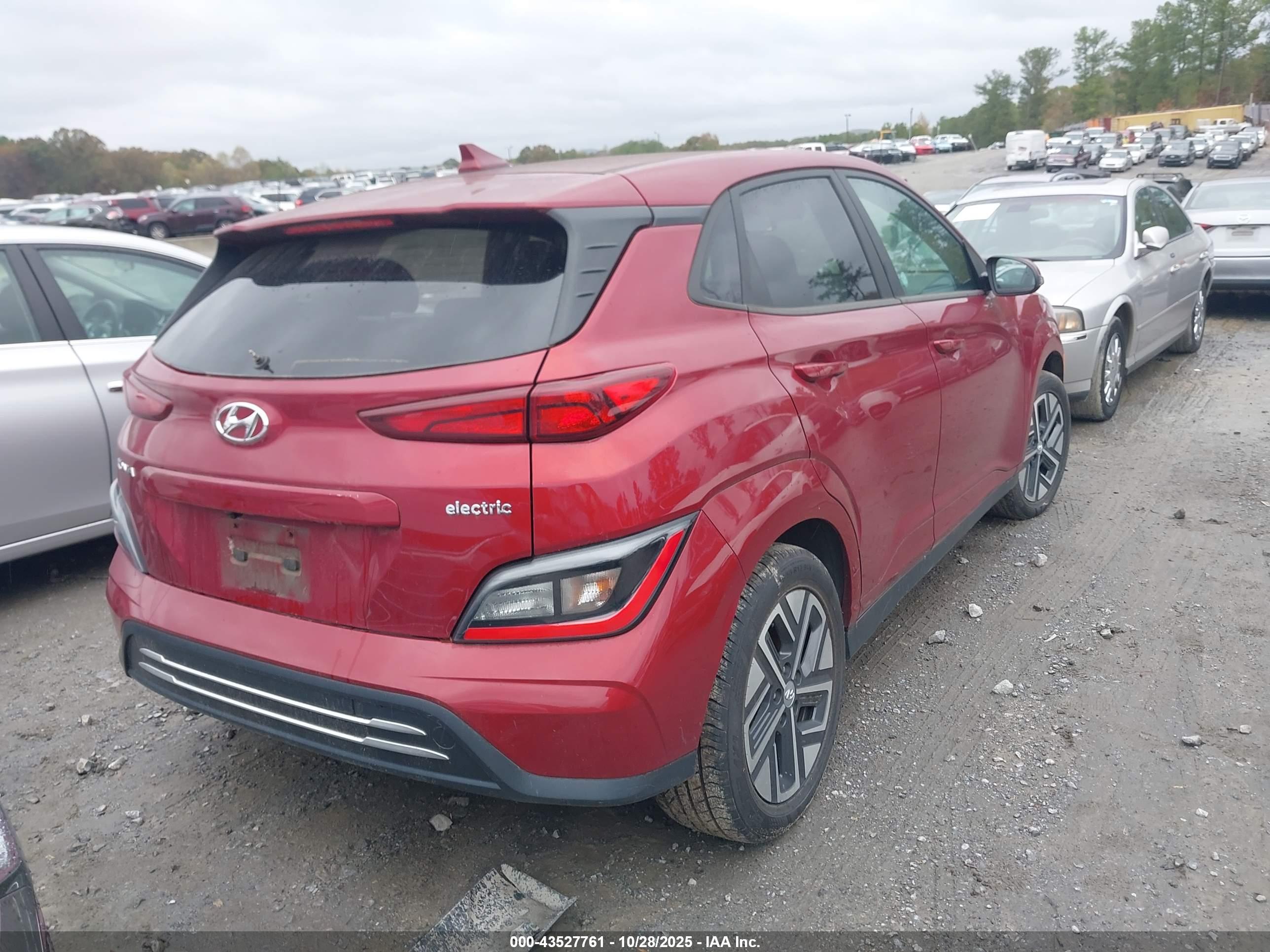 HYUNDAI KONA image 4