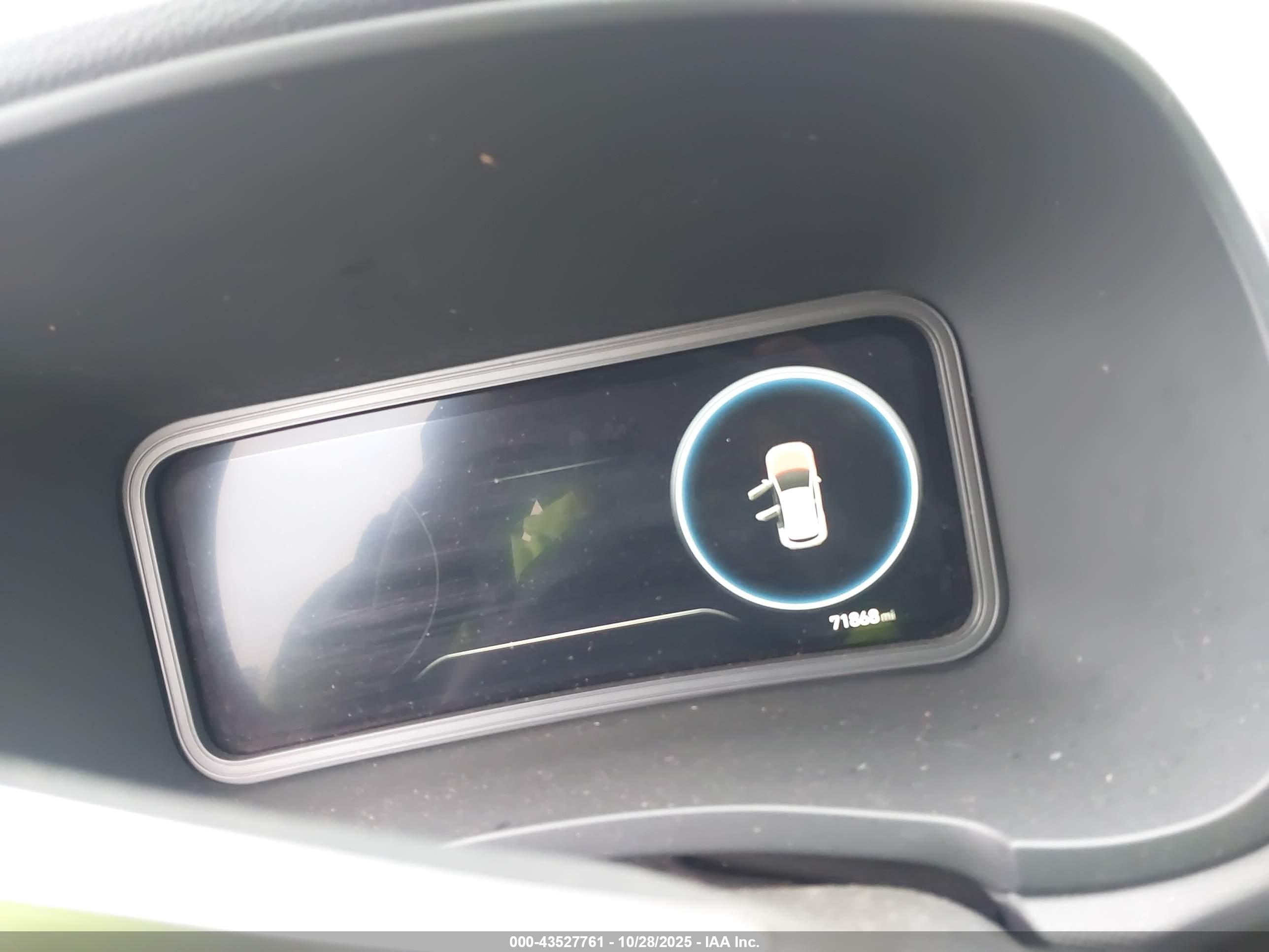 HYUNDAI KONA image 7